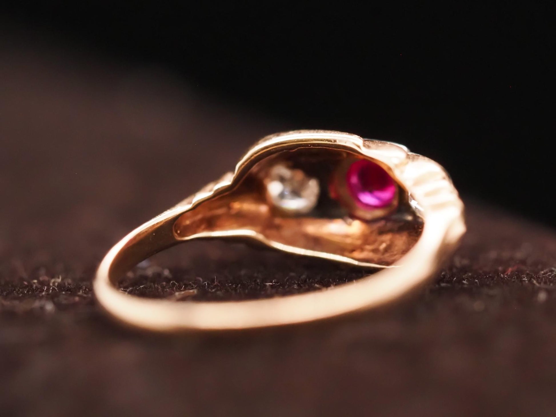 14K Yellow Gold Ruby and Old Mine Cut Diamond 3 Stone Ring - VHK#641