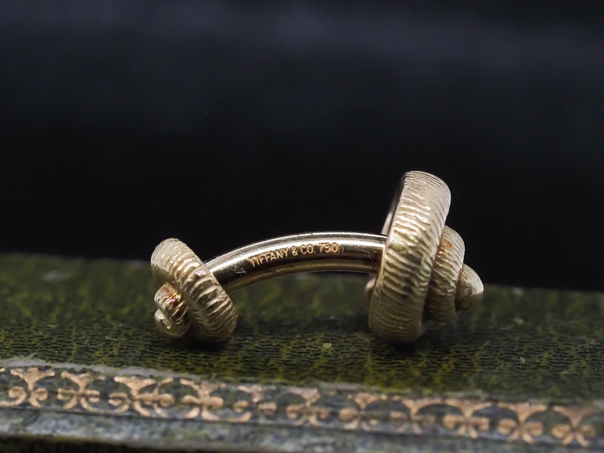 Vintage Tiffany & Co. 18K Gold Sea Shell Cufflinks - VHK#732a