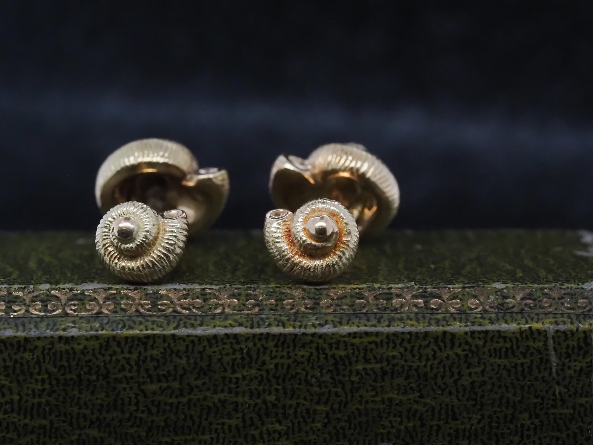 Vintage Tiffany & Co. 18K Gold Sea Shell Cufflinks - VHK#732a