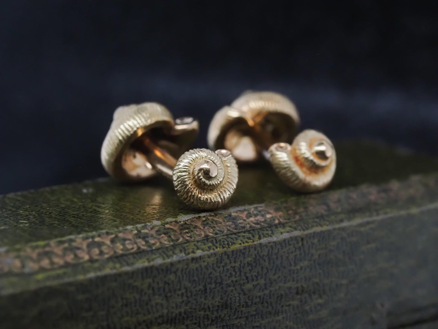 Vintage Tiffany & Co. 18K Gold Sea Shell Cufflinks - VHK#732a