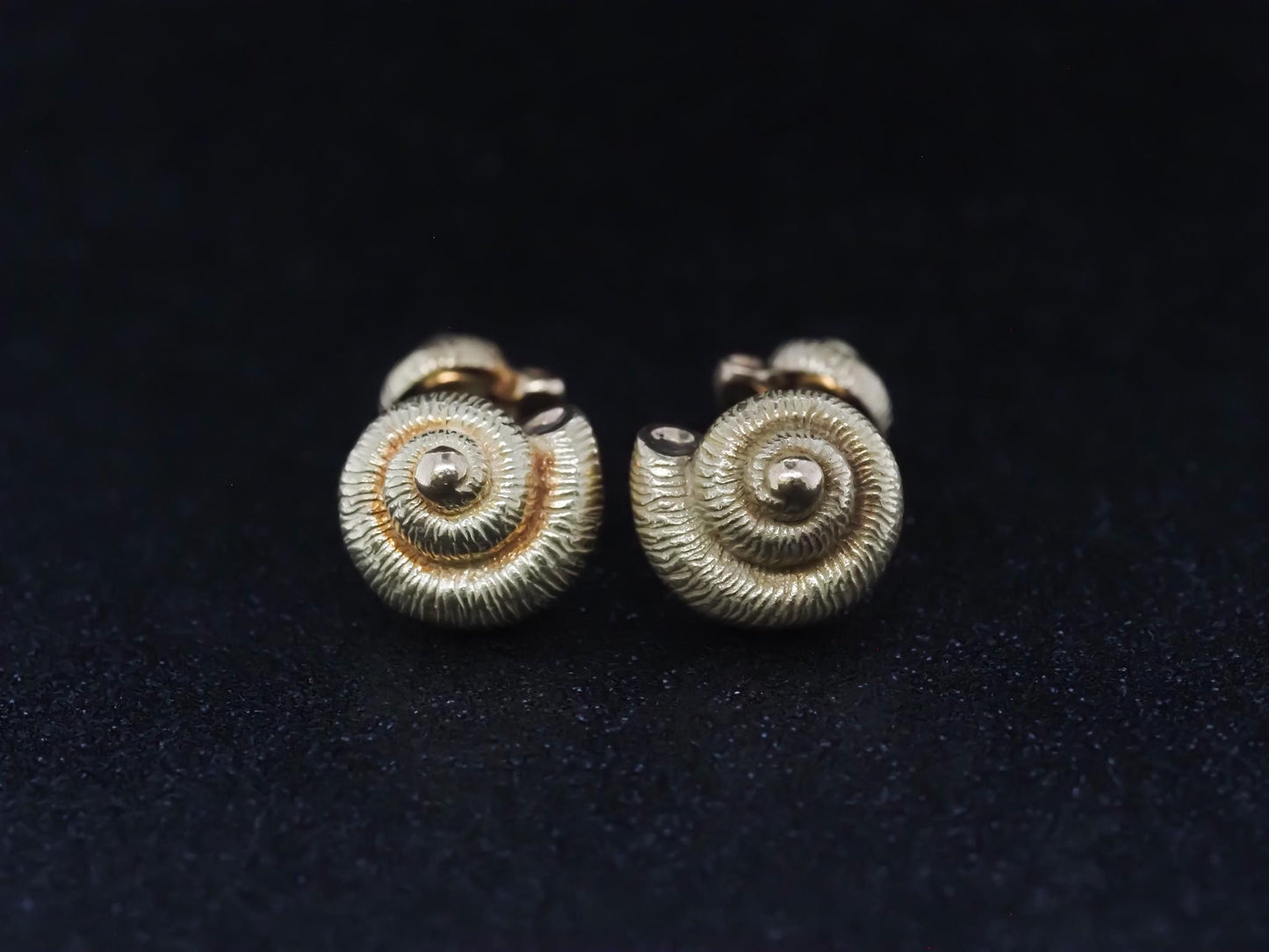 Vintage Tiffany & Co. 18K Gold Sea Shell Cufflinks - VHK#732a