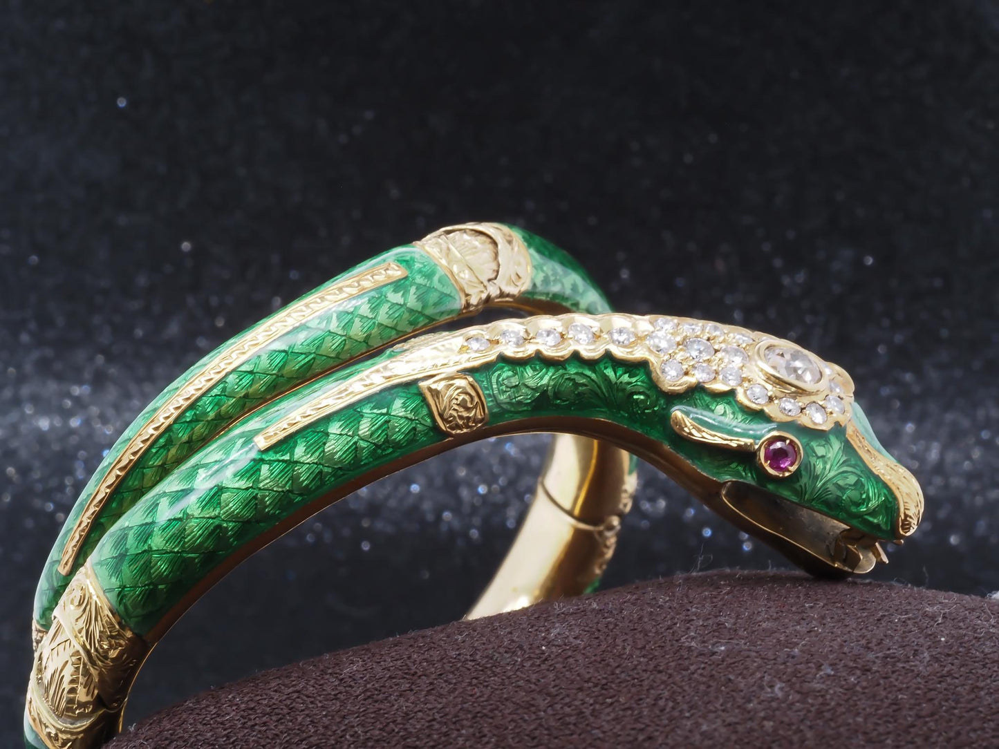 Estate 18K Gold Enamel Serpent Bangle with Old Mine Diamond - VHK#870a