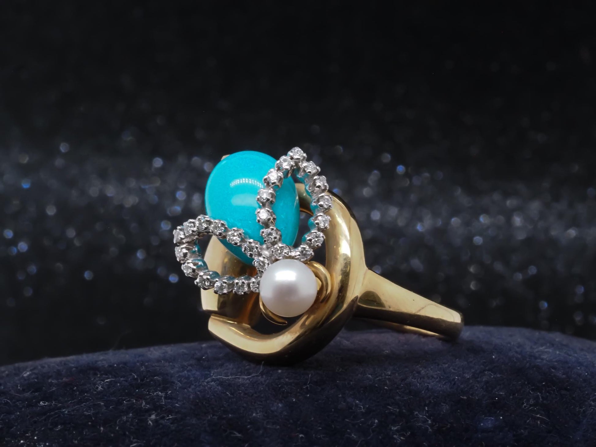 Estate Vintage 18K Gucci Bee Horsebit Turquoise Diamond Ring - VHK#116b
