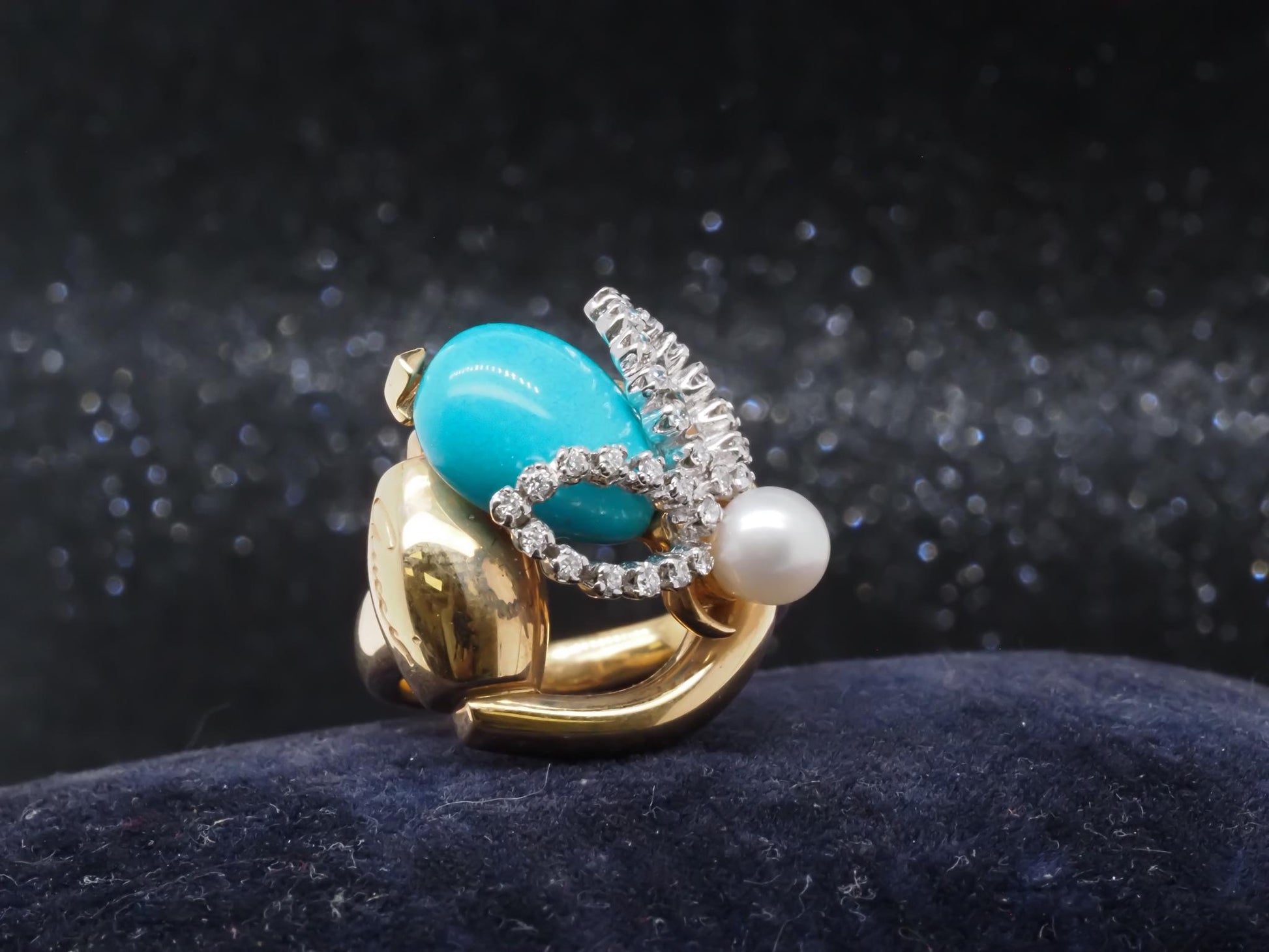Estate Vintage 18K Gucci Bee Horsebit Turquoise Diamond Ring - VHK#116b
