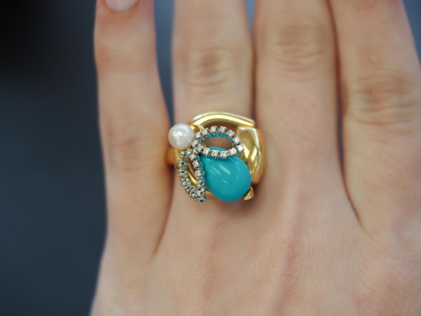 Estate Vintage 18K Gucci Bee Horsebit Turquoise Diamond Ring - VHK#116b