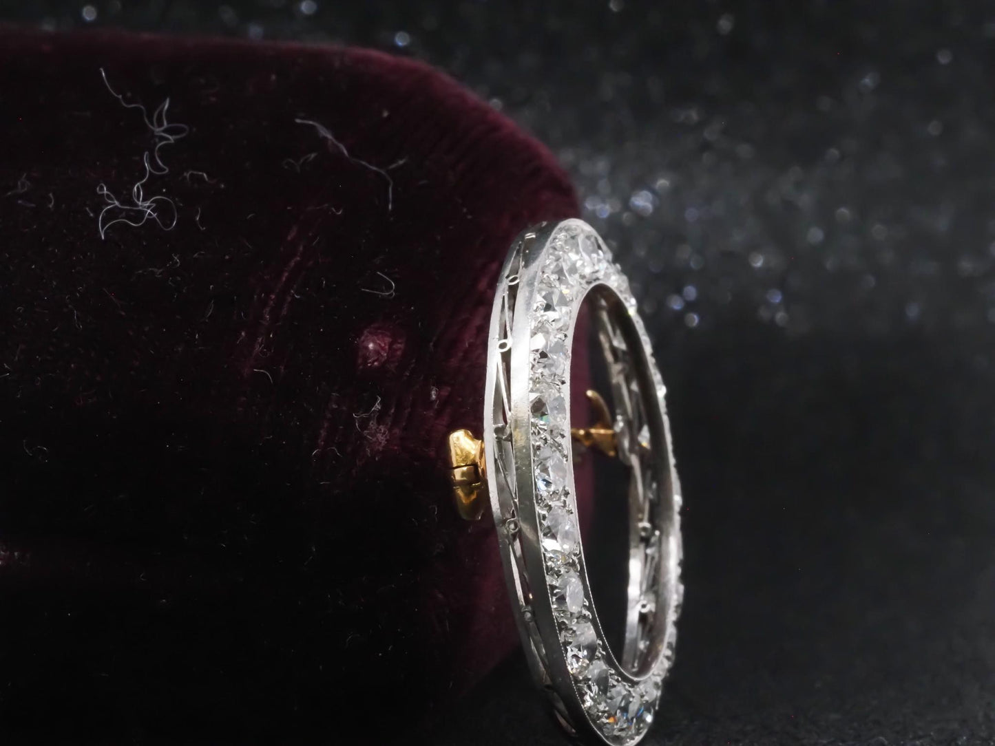 Estate 1920s Art Deco Tiffany & Co. 5.75ct Old European Diamond Platinum Circle