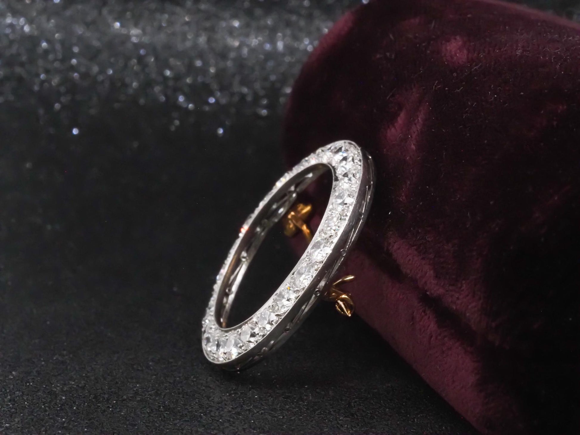 Estate 1920s Art Deco Tiffany & Co. 5.75ct Old European Diamond Platinum Circle