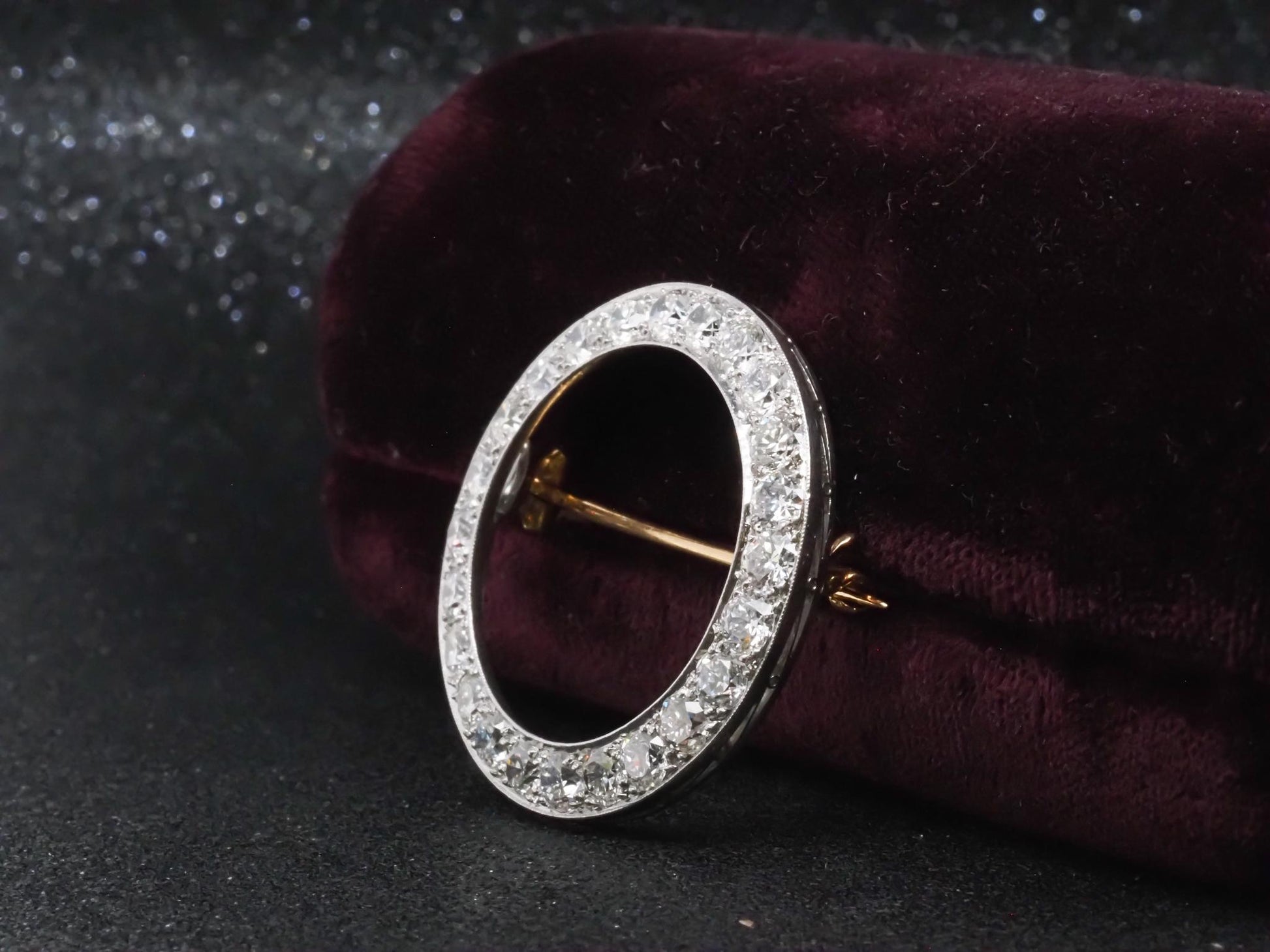 Estate 1920s Art Deco Tiffany & Co. 5.75ct Old European Diamond Platinum Circle