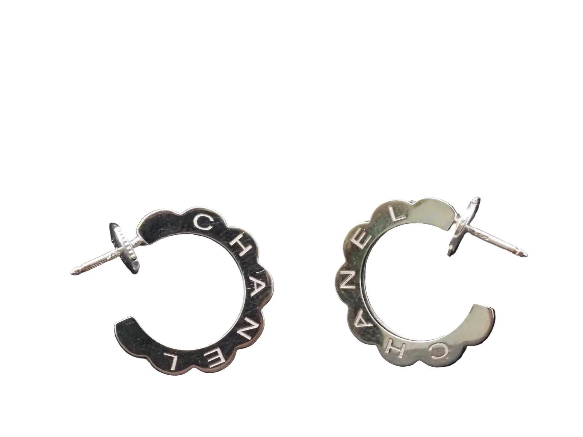 Estate 1990s 18K White Gold Chanel Scallop Hoop Earrings - VHK#151a