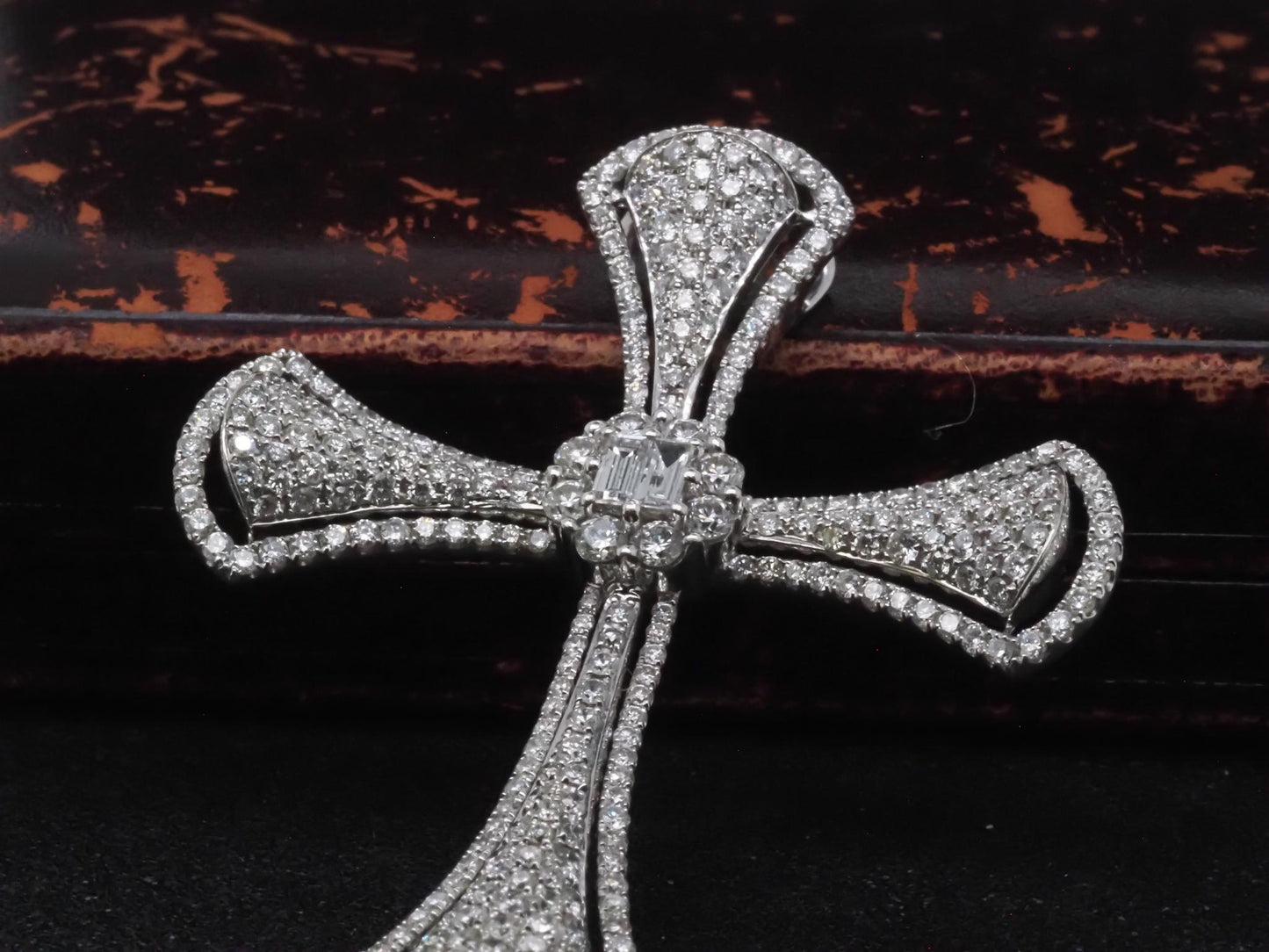 Estate 18K White Gold Diamond Cross Pendant - VHK#327a