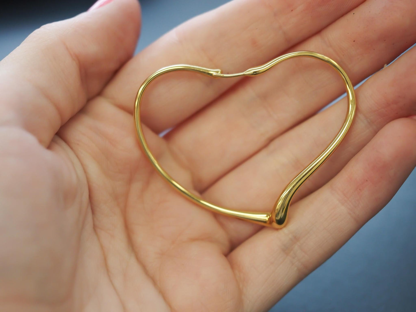 Estate Elsa Peretti Tiffany & Co. 18K Yellow Gold Open Heart Hoop Earrings