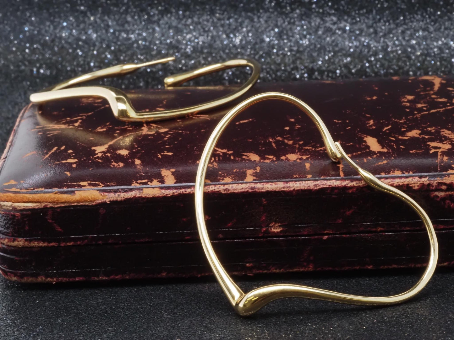 Estate Elsa Peretti Tiffany & Co. 18K Yellow Gold Open Heart Hoop Earrings