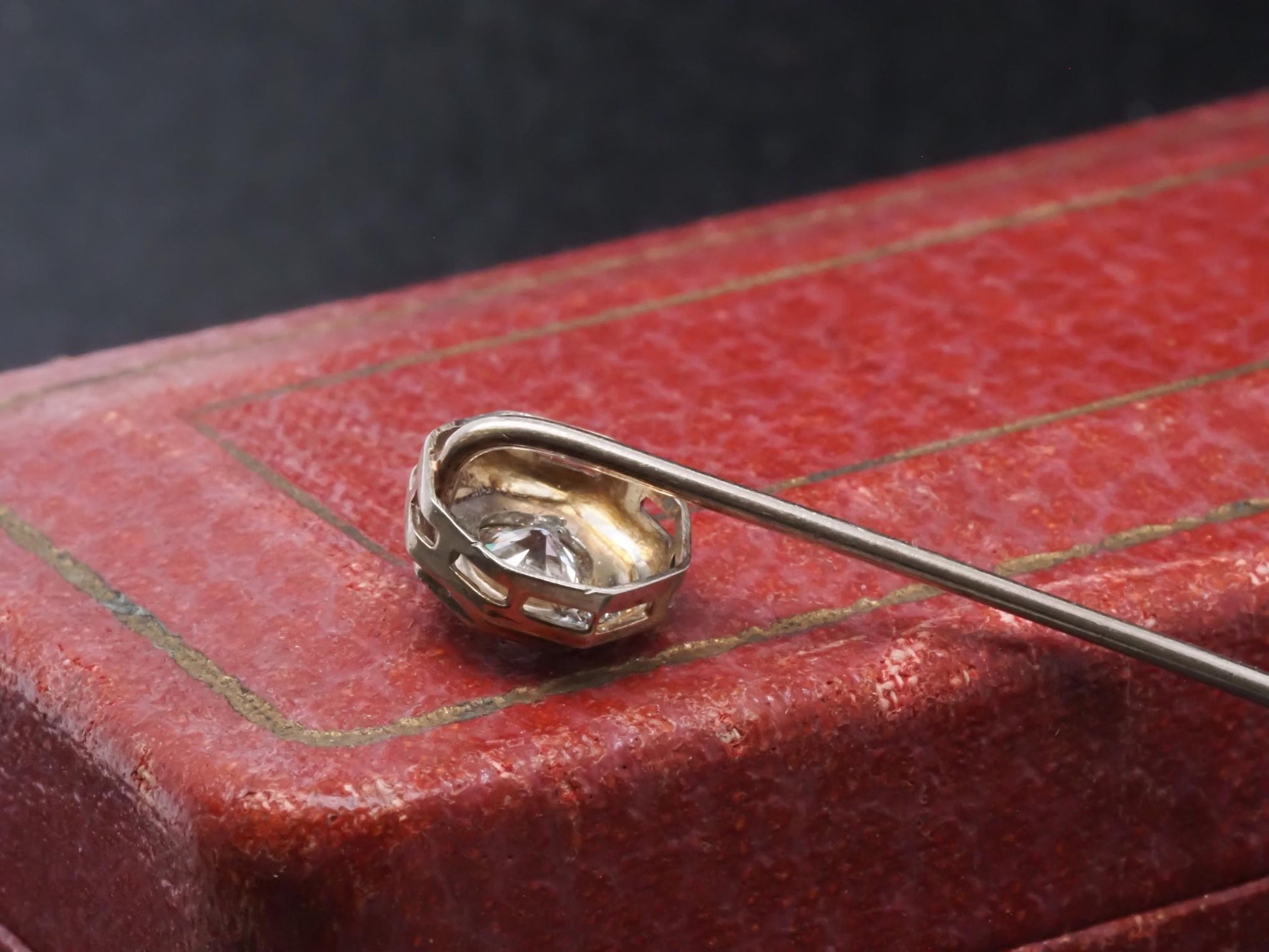 Estate Art Deco 16K White Gold Diamond Stick Pin - VHK#342a