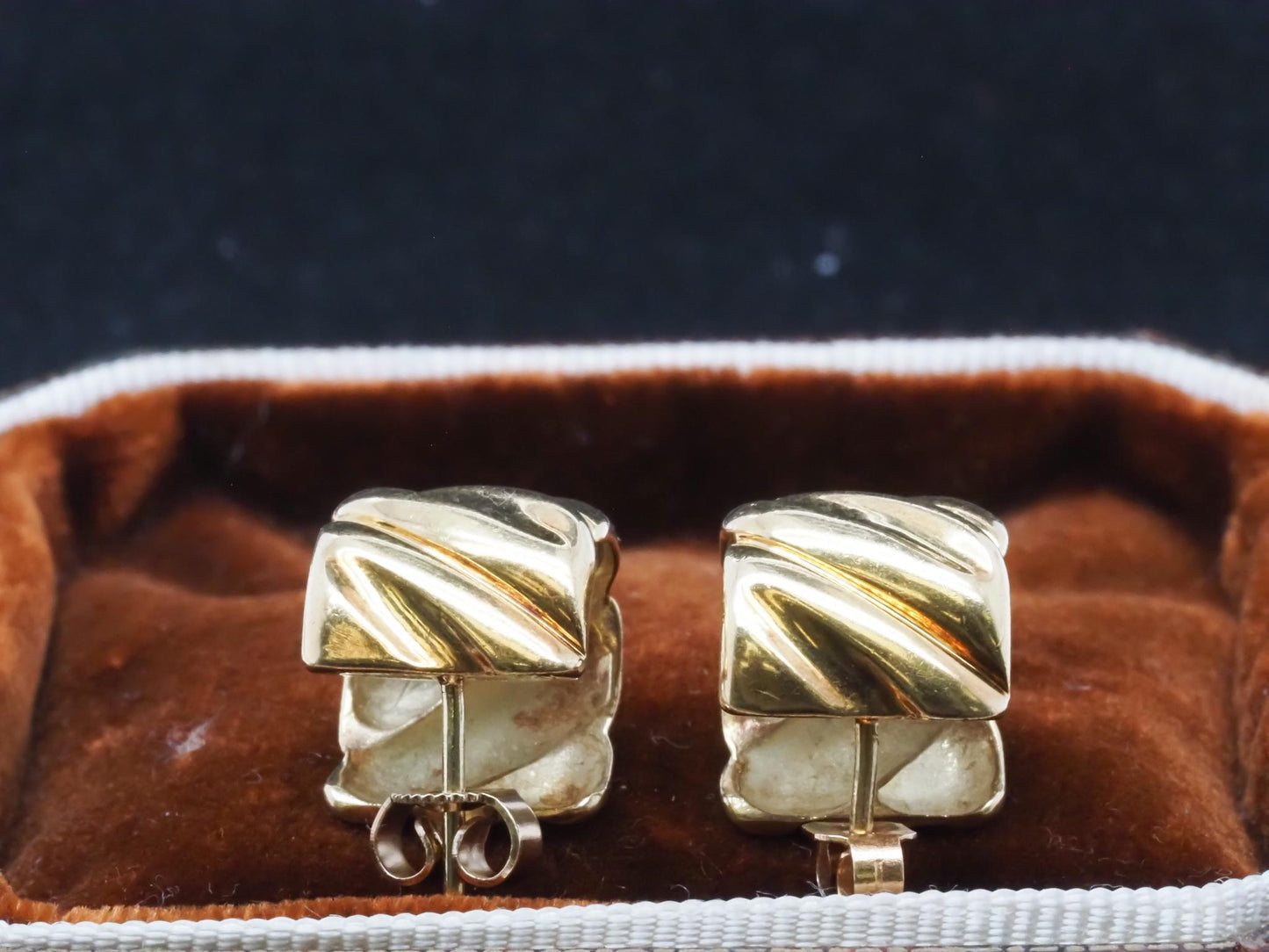 Estate GUCCI 18K Yellow Gold Chic Earrings - VHK#503a