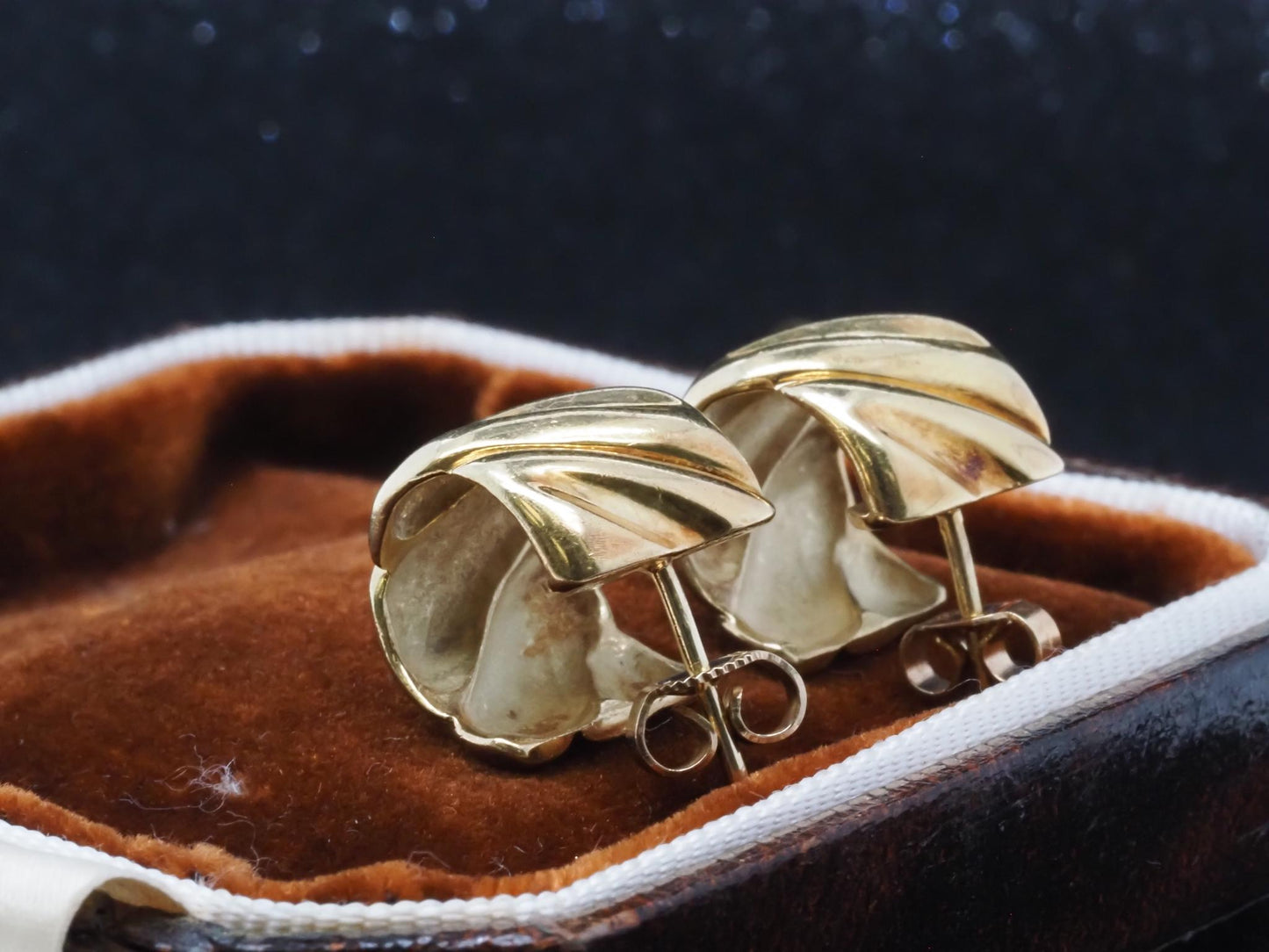 Estate GUCCI 18K Yellow Gold Chic Earrings - VHK#503a
