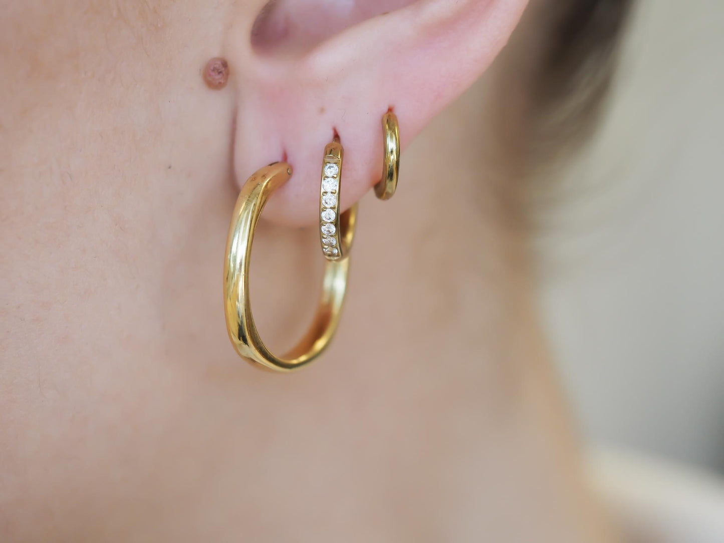 Estate Tiffany & Co. 18K Yellow Gold Hoop Earrings - VHK#186a