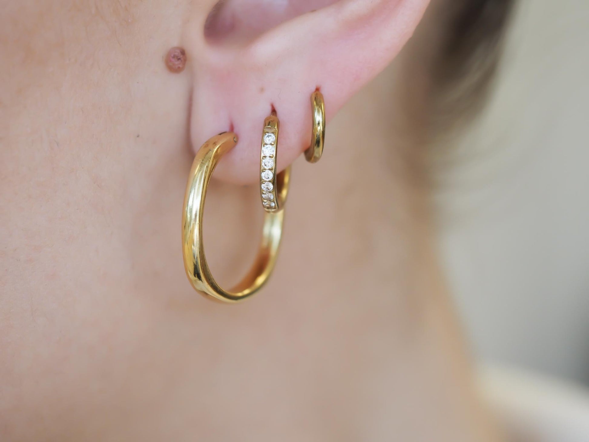 Estate Tiffany & Co. 18K Yellow Gold Hoop Earrings - VHK#186a