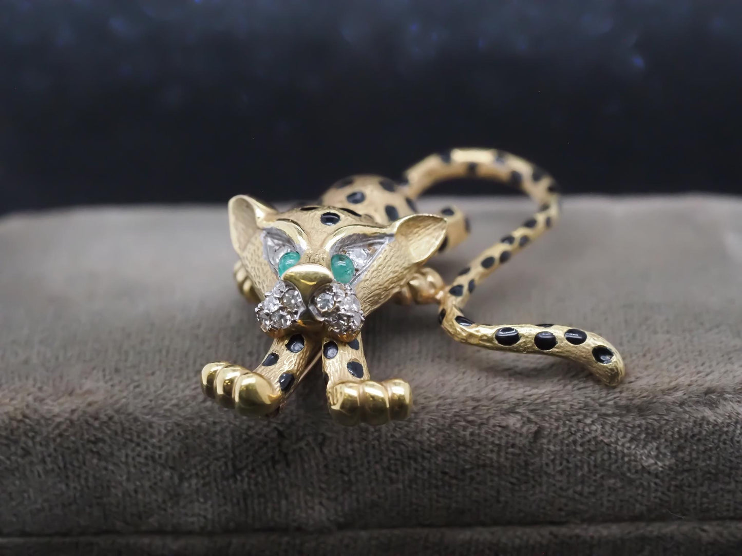 Estate 18K Yellow Gold Leopard Brooch with Diamond and Emeralds - VHK#97B