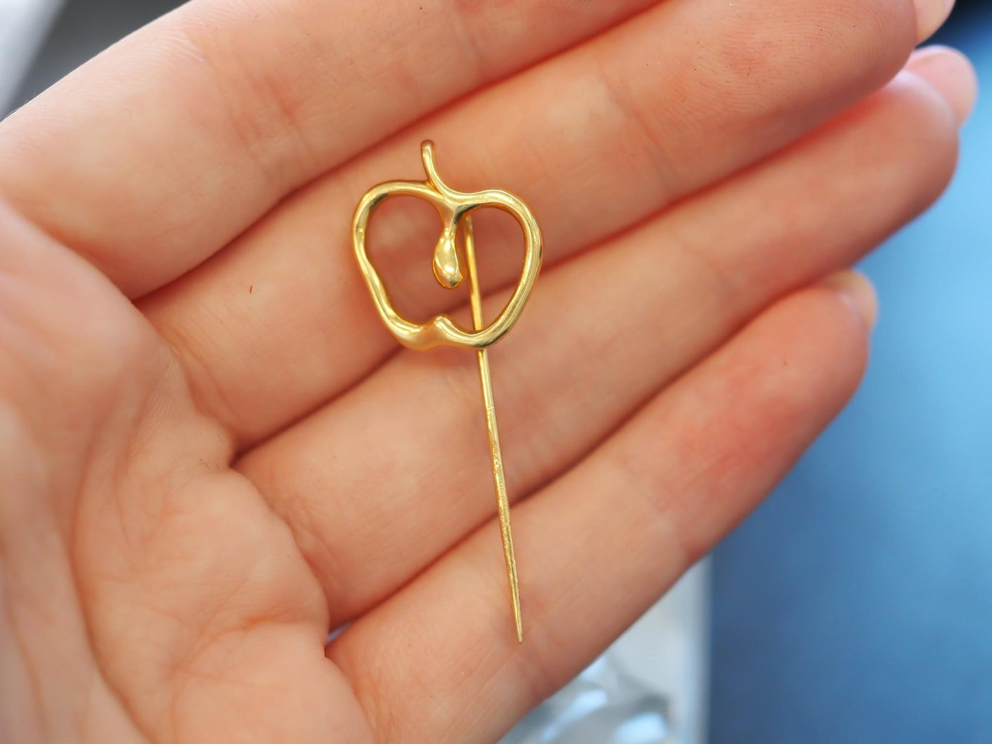 Estate 18K Yellow Gold Elsa Peretti Tiffany & Co . Apple Stick Pin - VHK#506a