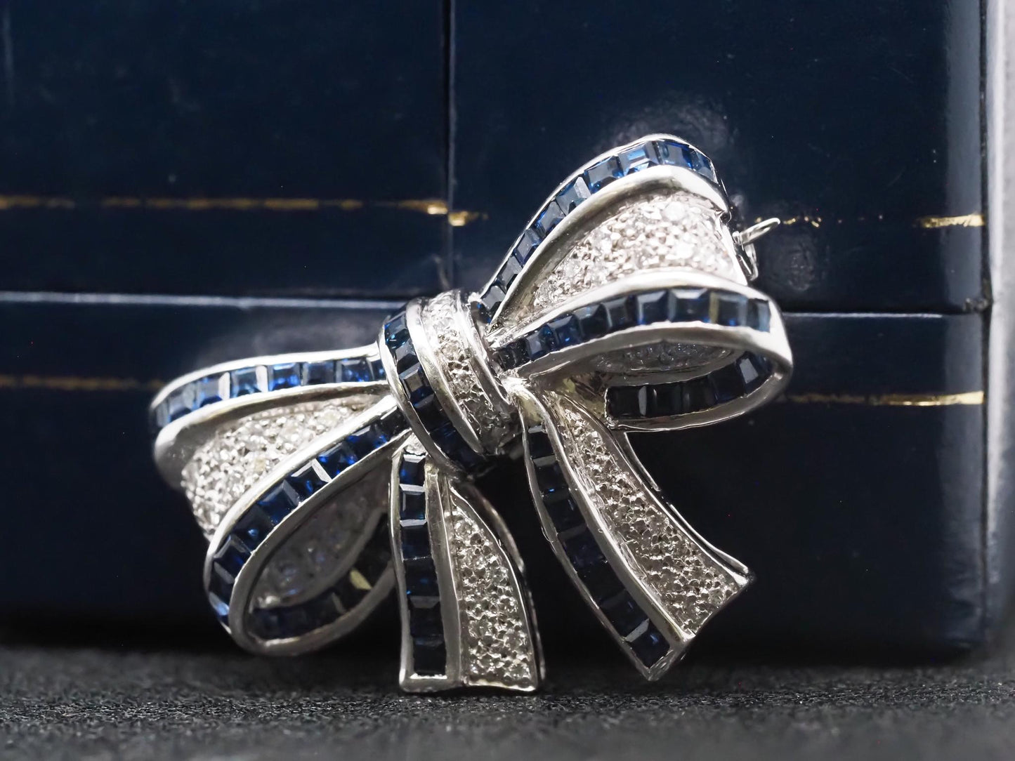 Estate 18K White Gold Sapphire & Diamond Ribbon Brooch - VHK#219B