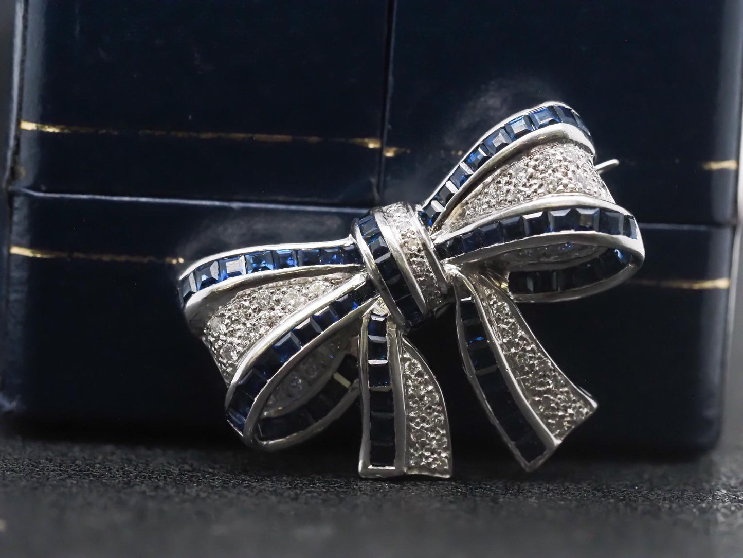 Estate 18K White Gold Sapphire & Diamond Ribbon Brooch - VHK#219B