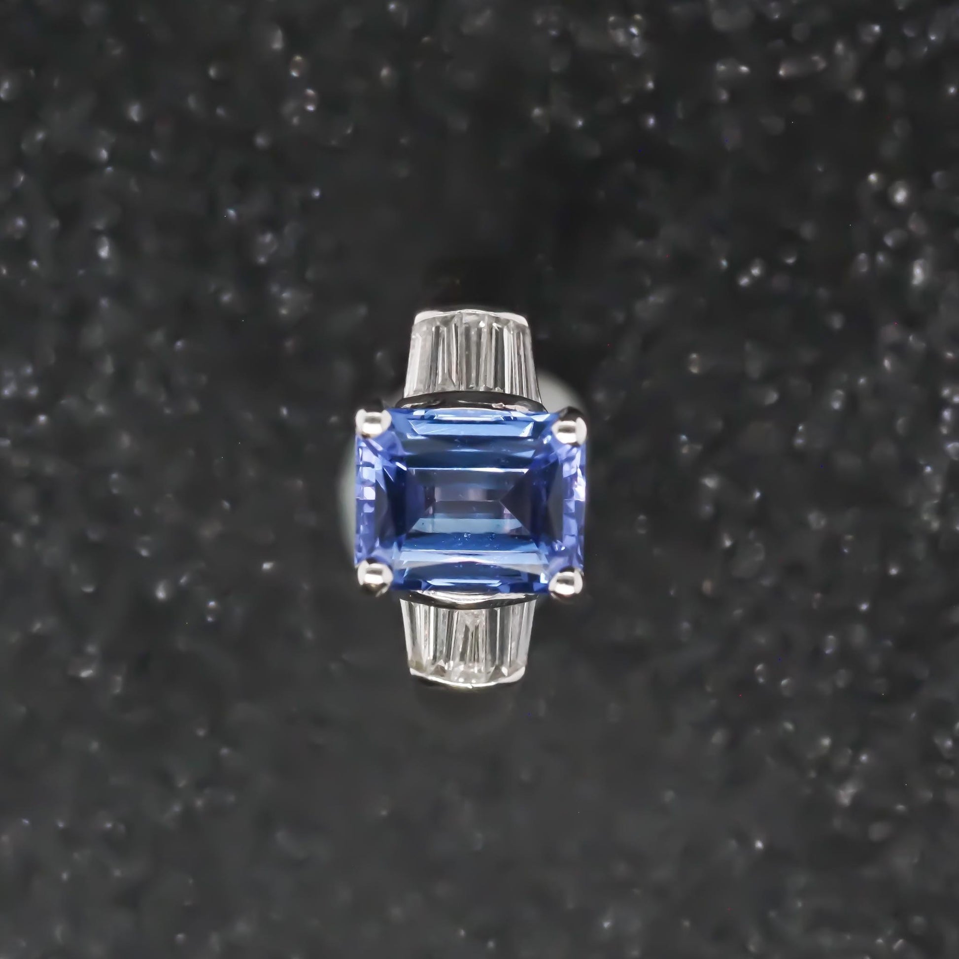 Estate 18K White Gold Tanzanite and Diamond Ring - VHK#304a