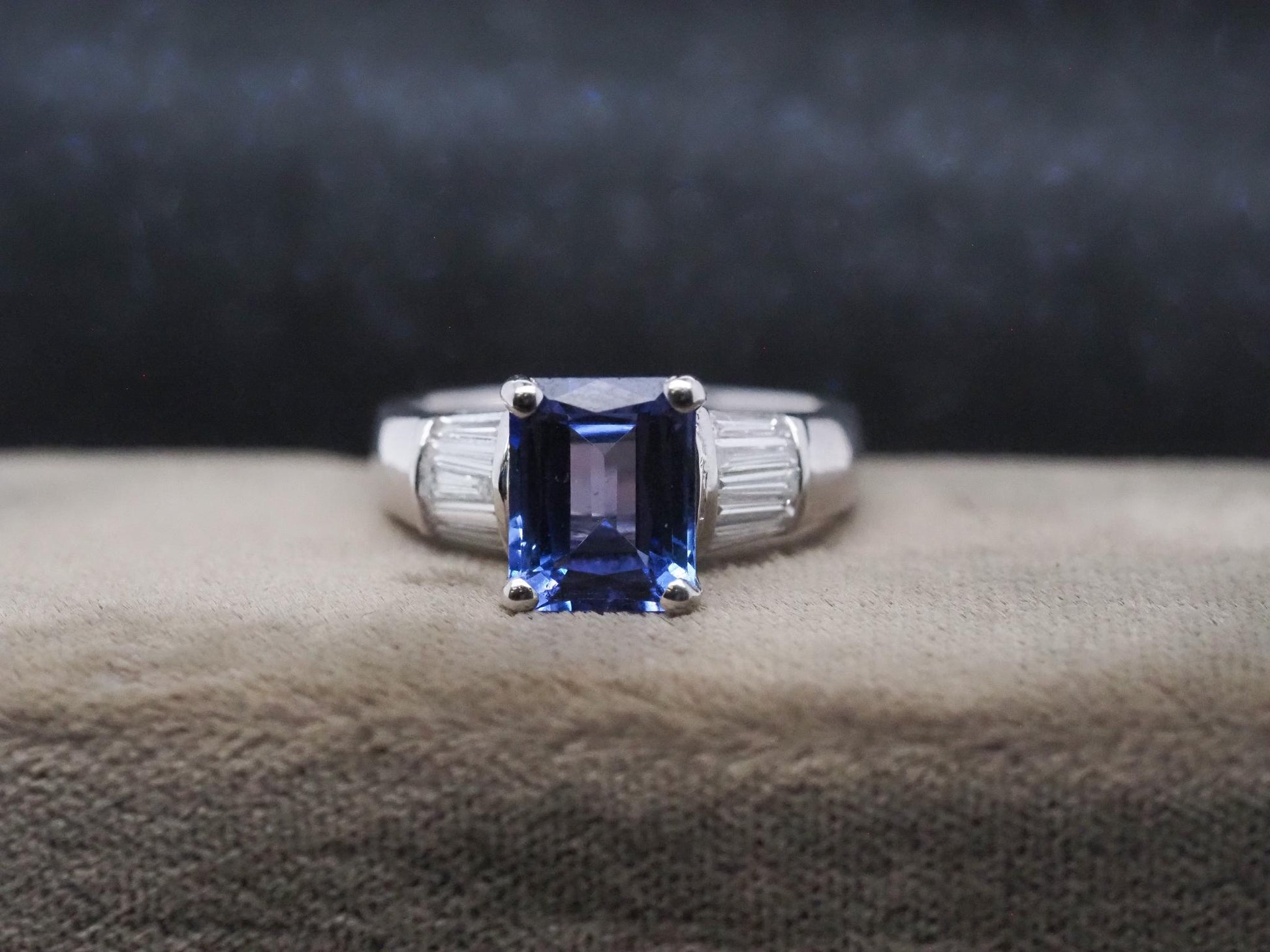 Estate 18K White Gold Tanzanite and Diamond Ring - VHK#304a