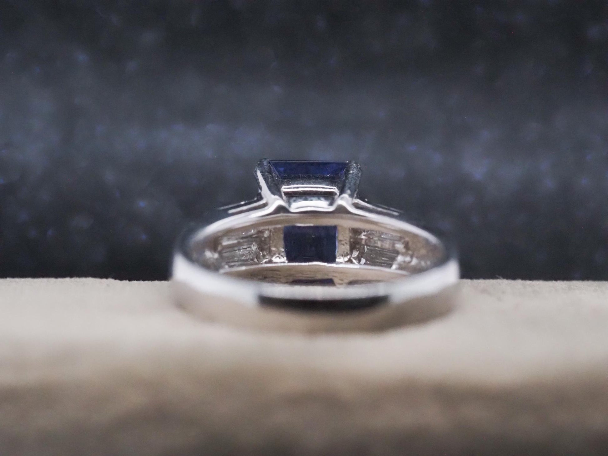 Estate 18K White Gold Tanzanite and Diamond Ring - VHK#304a