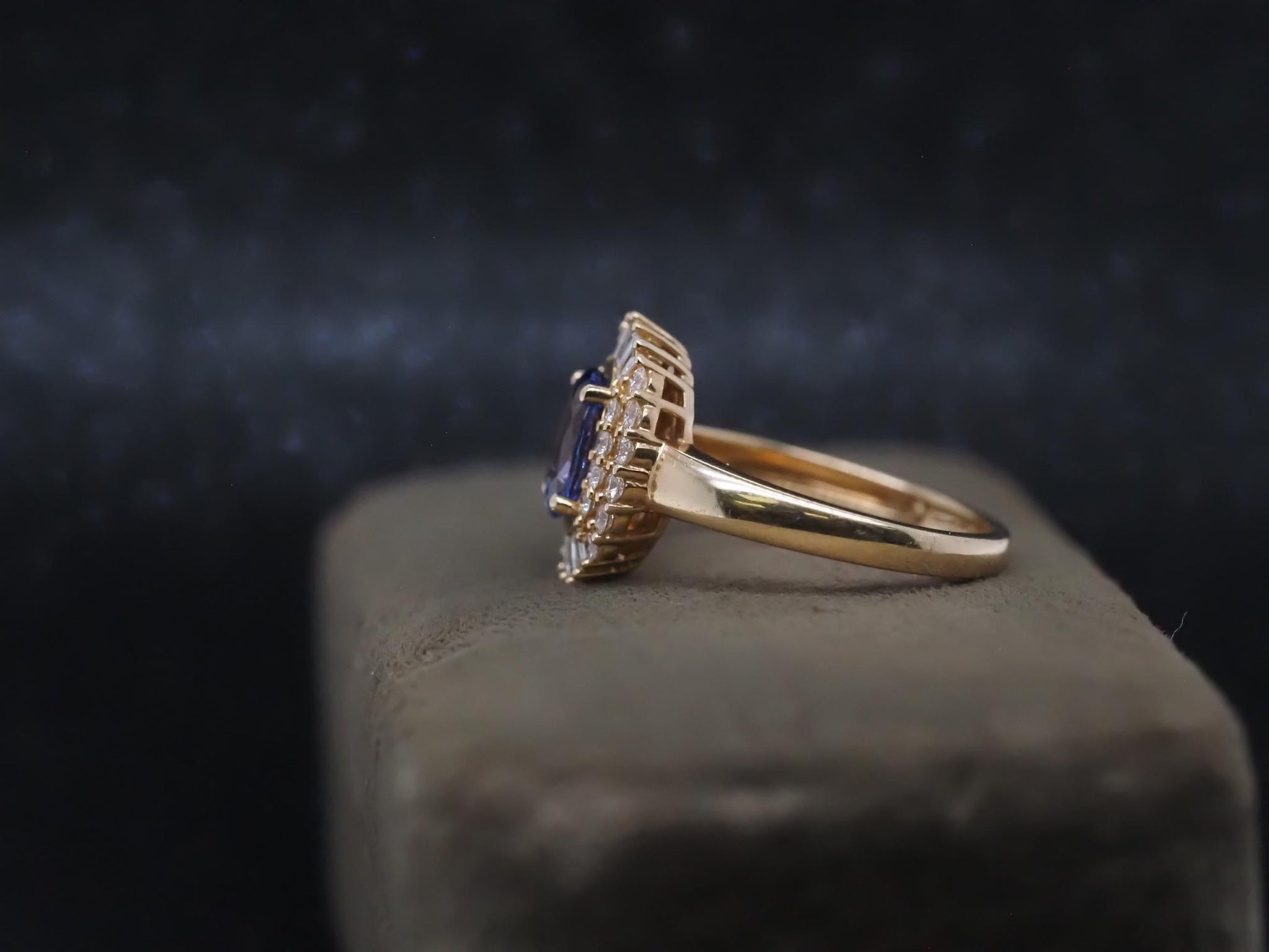 Estate EFFY 14K Yellow Gold Tanzanite and Diamond Ring - VHK#315a