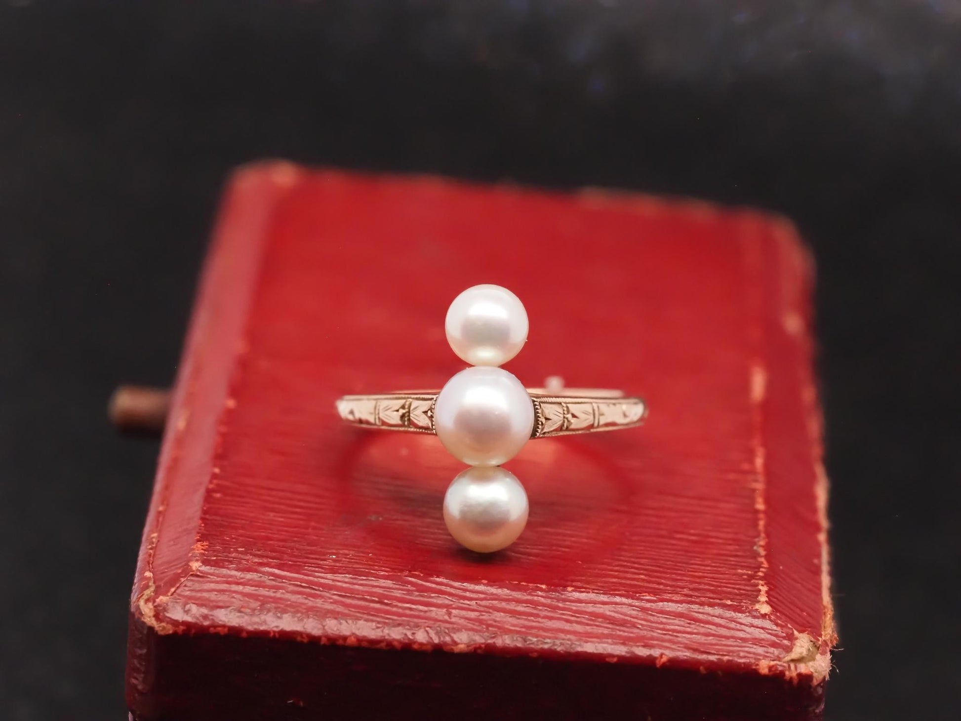 Estate Edwardian 14K Yellow Gold Pearl 3 Stone Ring - VHK#98a