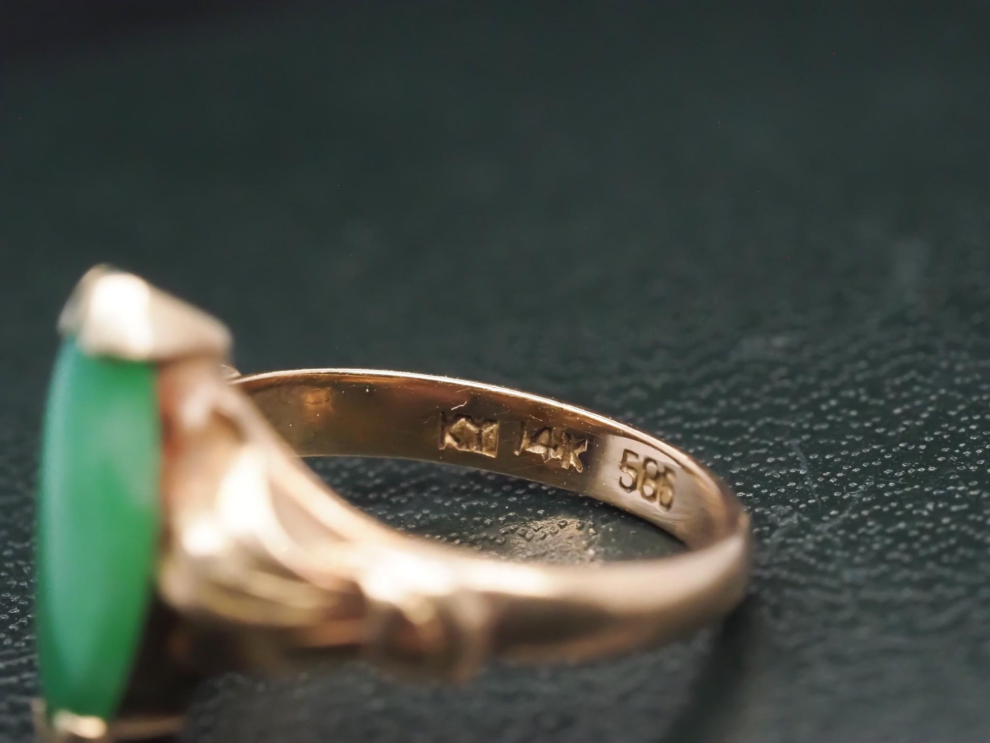 Estate Vintage 14K Gold Jade Navette Ring -VHK#23A