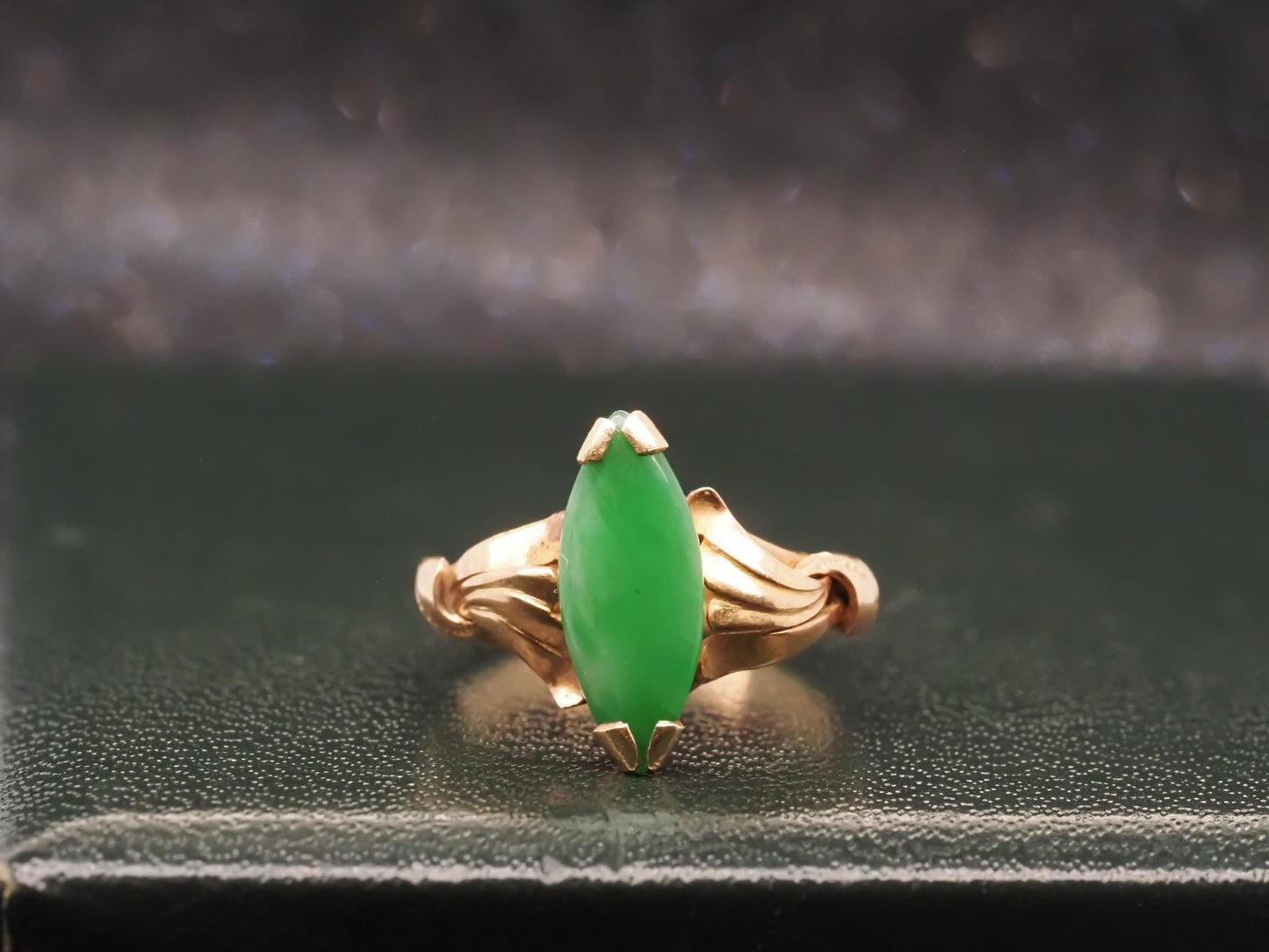 Estate Vintage 14K Gold Jade Navette Ring -VHK#23A