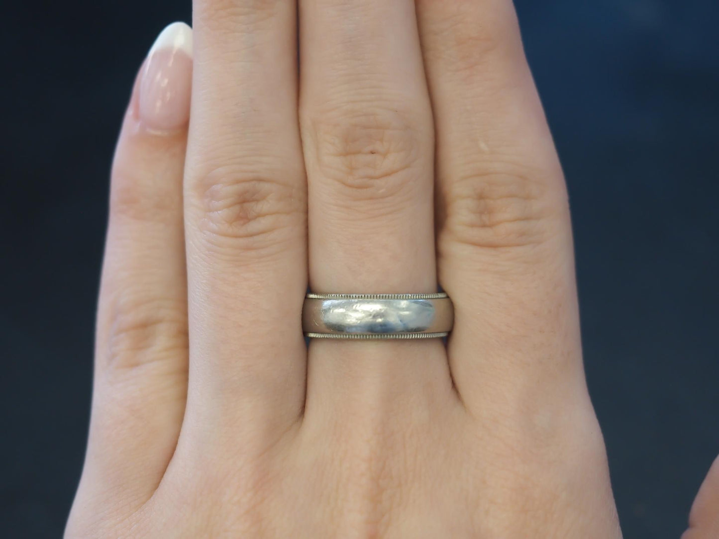 Estate Tiffany & Co. Platinum Milgrain Wedding Band Size 7 -VHK#992A