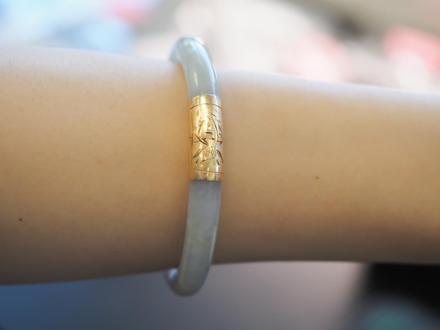 Estate 14K Yellow Gold Jade Bangle with Green and Brown Tone