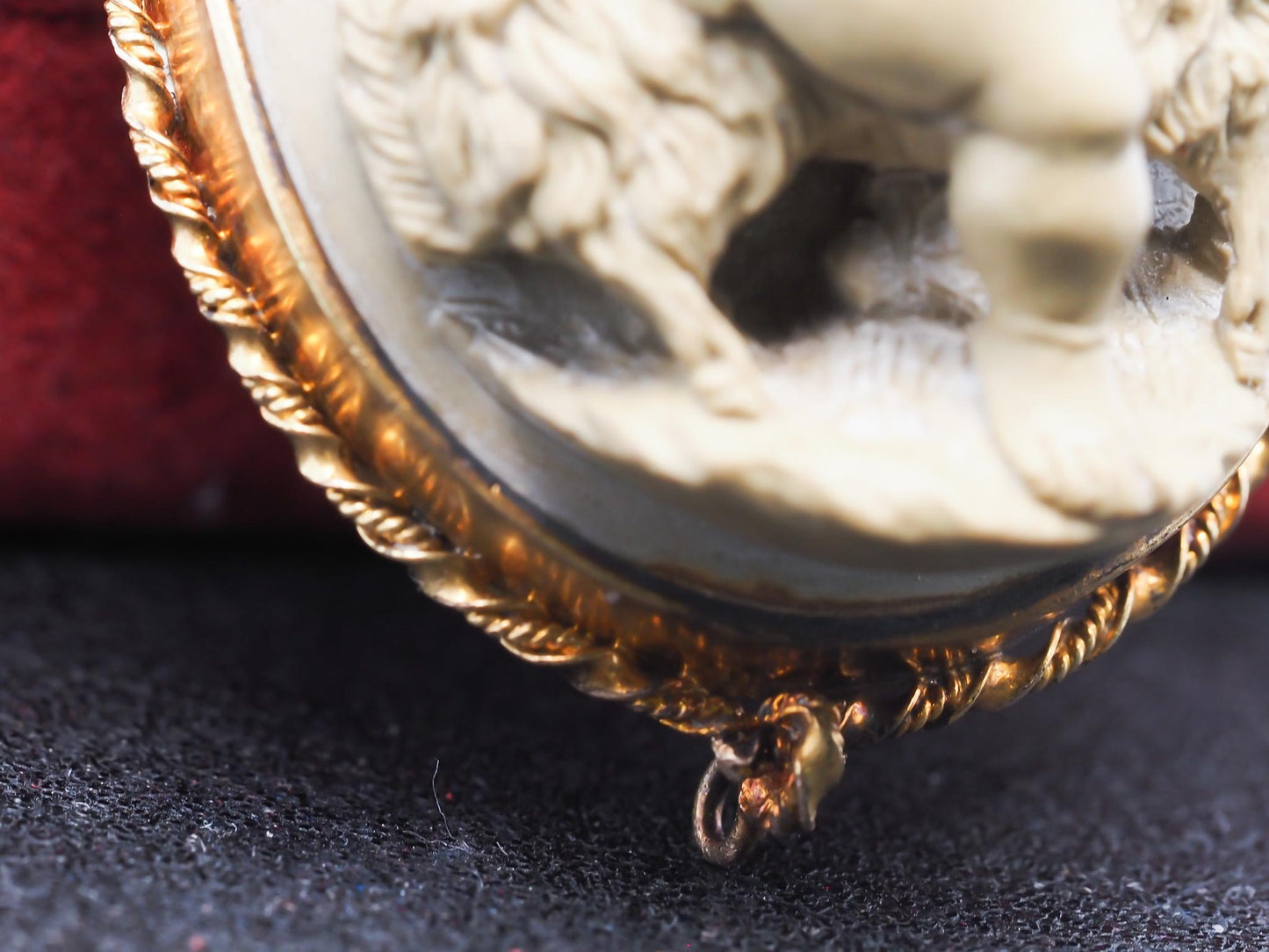 Victorian 19K Yellow Gold High Relief Lava Cherub Cameo Brooch - VHK#441a