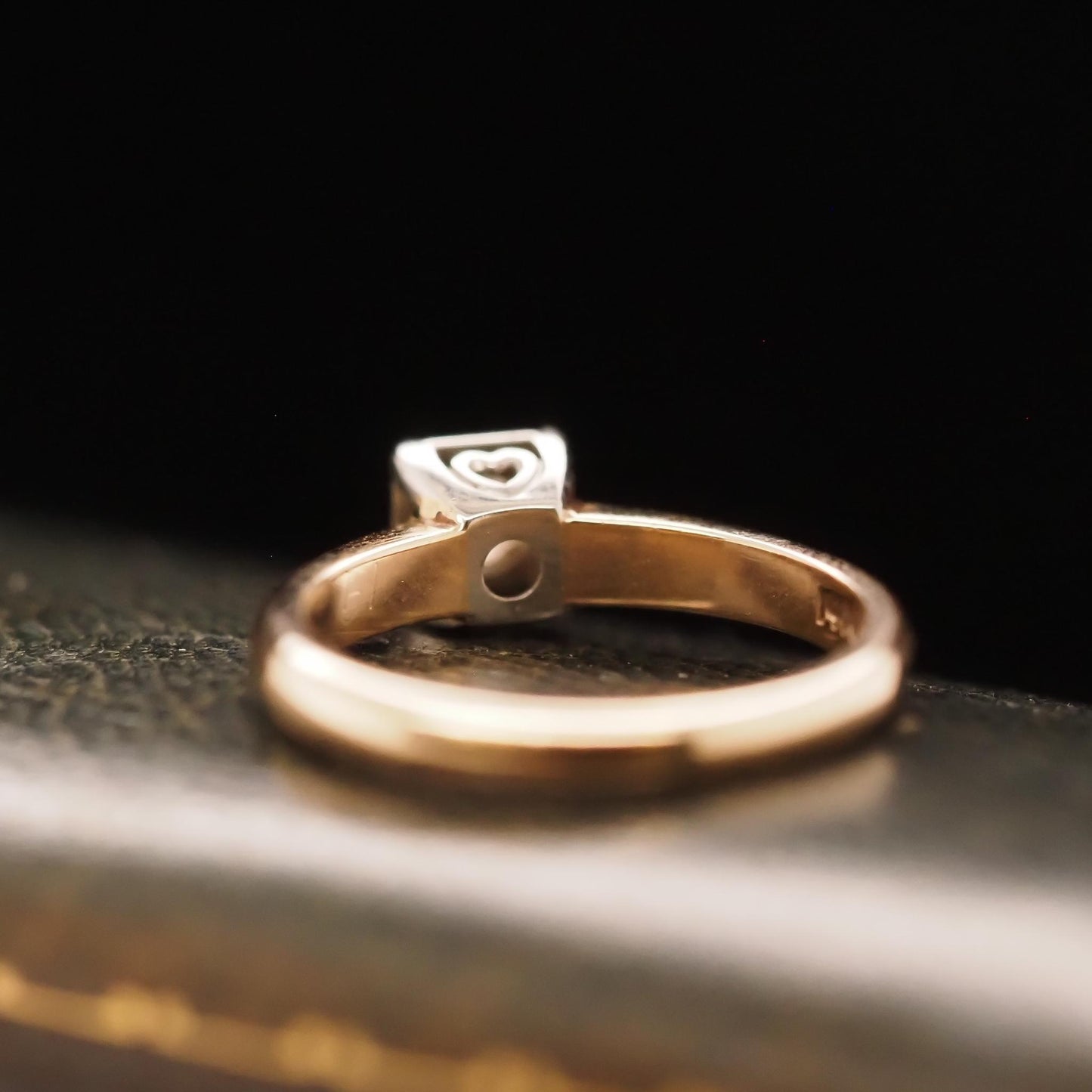 Vintage 1960s 14K Yellow Gold .15ct Diamond Engagement Ring - VHK#659