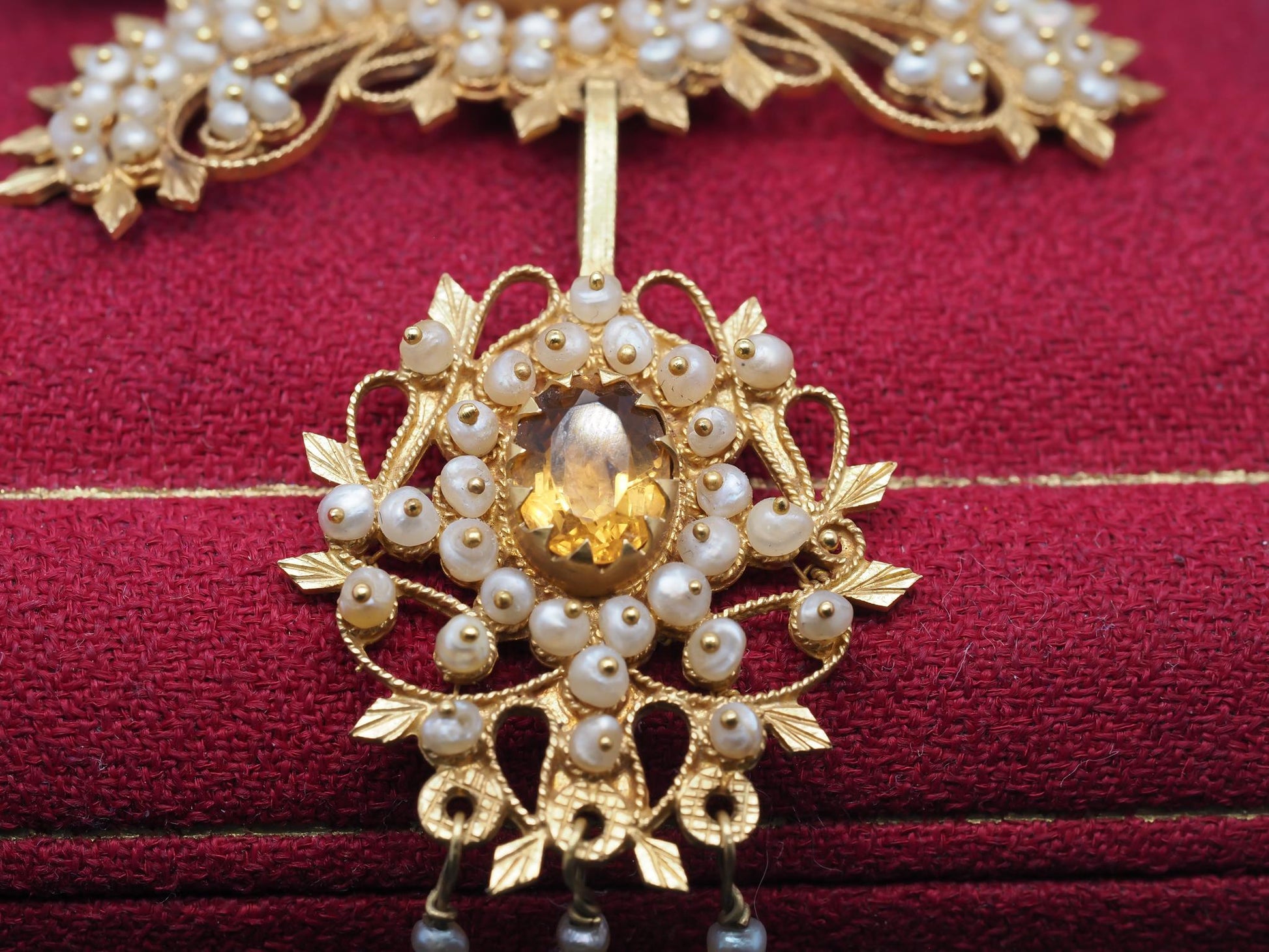 Georgian Canetille 15K Yellow Gold Amethyst, Citrine & Seed Pearl Pendant Brooch