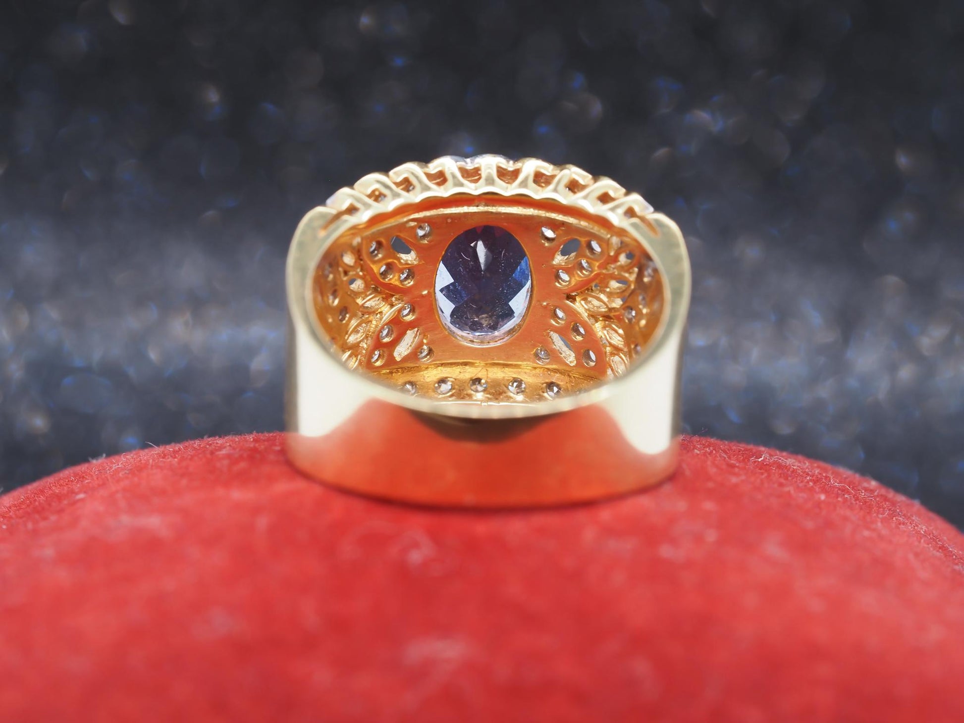 Estate LEVIAN 18K Yellow Gold Tanzanite and Diamond Ring -VHK#215B