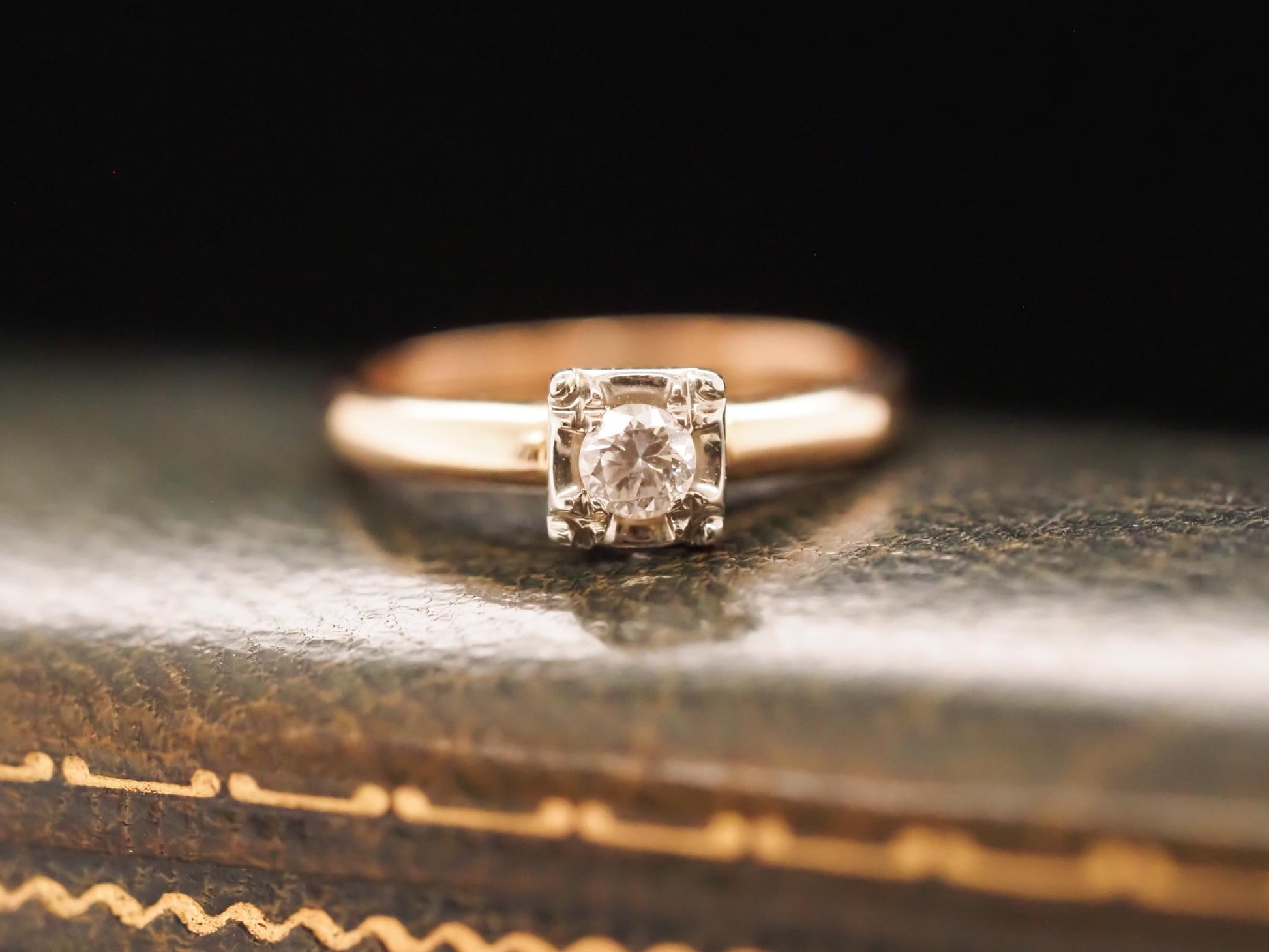 Vintage 1960s 14K Yellow Gold .15ct Diamond Engagement Ring - VHK#659