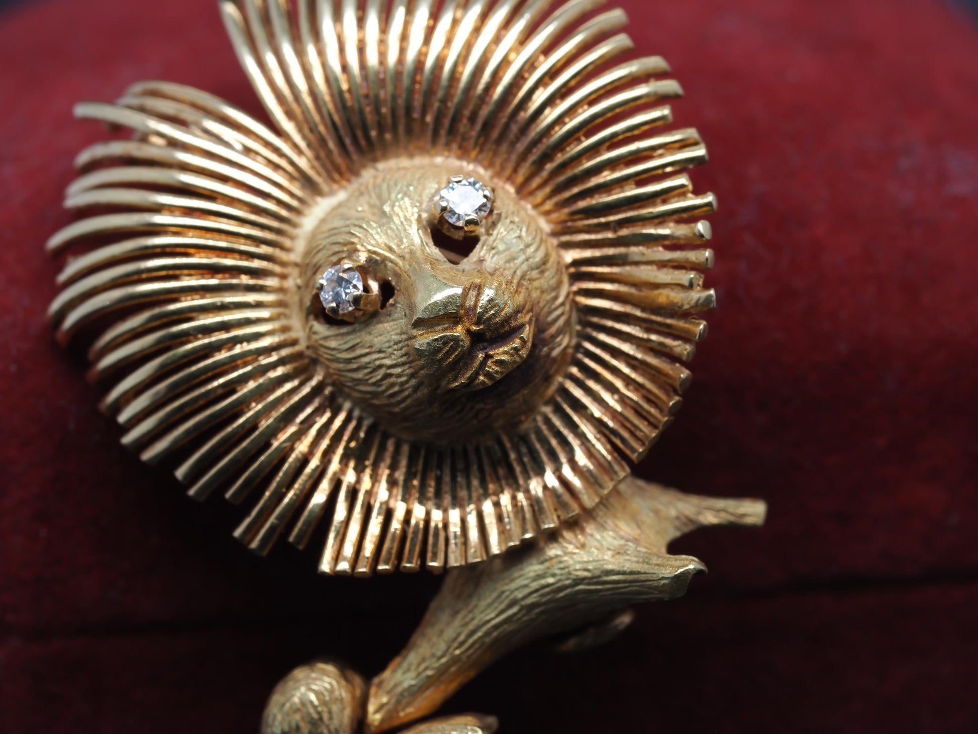 Estate Vintage French 18K Yellow Gold and Diamond Lion Brooch - VHK#115a