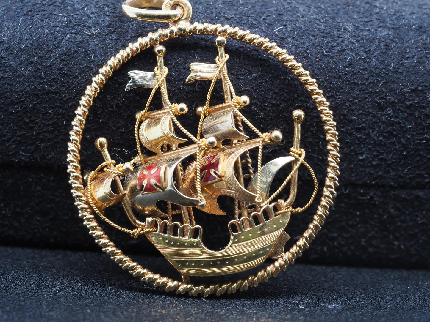 Estate Vintage 18K Yellow Gold Galleon Ship Pendant - VHK#112B