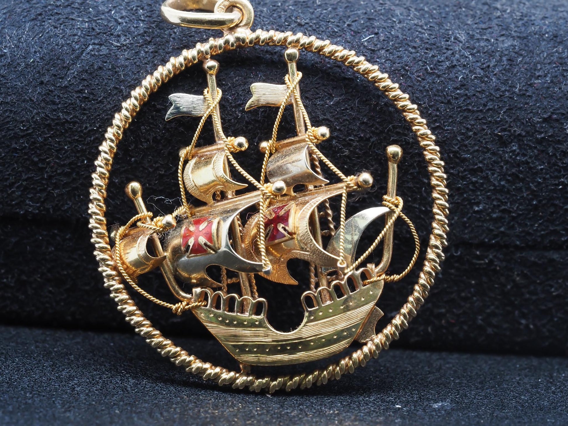 Estate Vintage 18K Yellow Gold Galleon Ship Pendant - VHK#112B