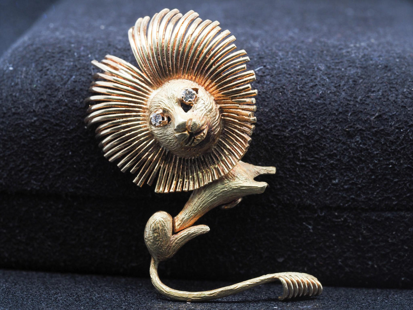 Estate Vintage French 18K Yellow Gold and Diamond Lion Brooch - VHK#115a
