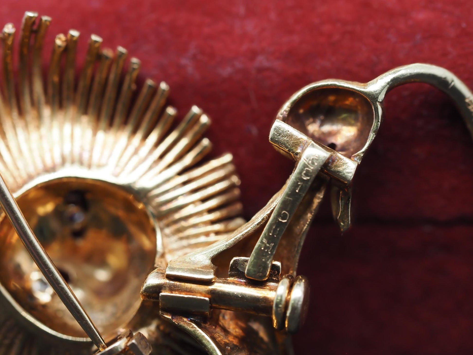 Estate Vintage French 18K Yellow Gold and Diamond Lion Brooch - VHK#115a