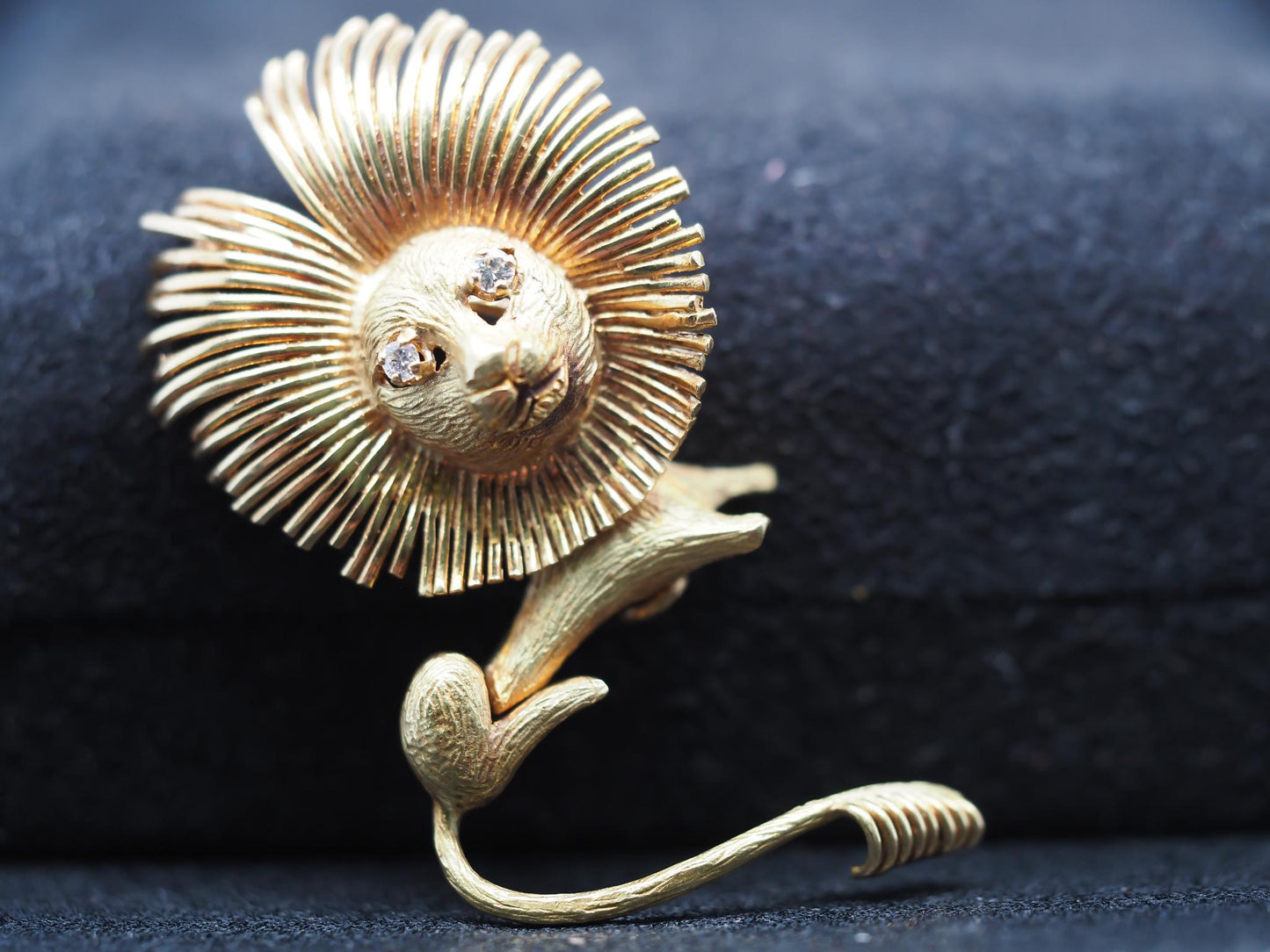 Estate Vintage French 18K Yellow Gold and Diamond Lion Brooch - VHK#115a