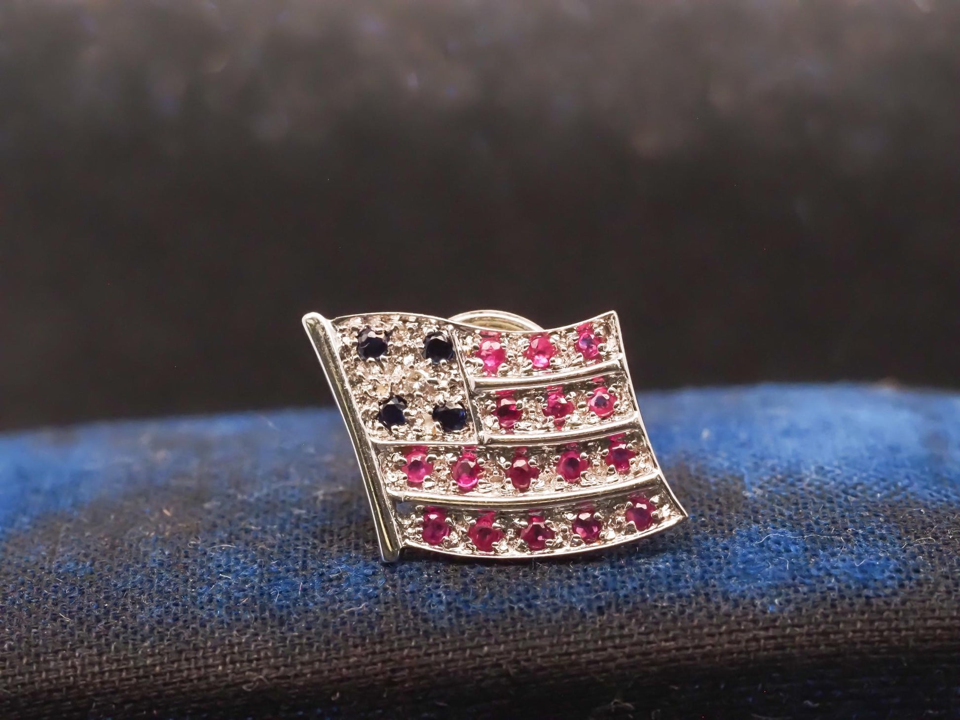 Retro 18K Ruby, Sapphire and Diamond White Gold American Flag Pin - VHK#4