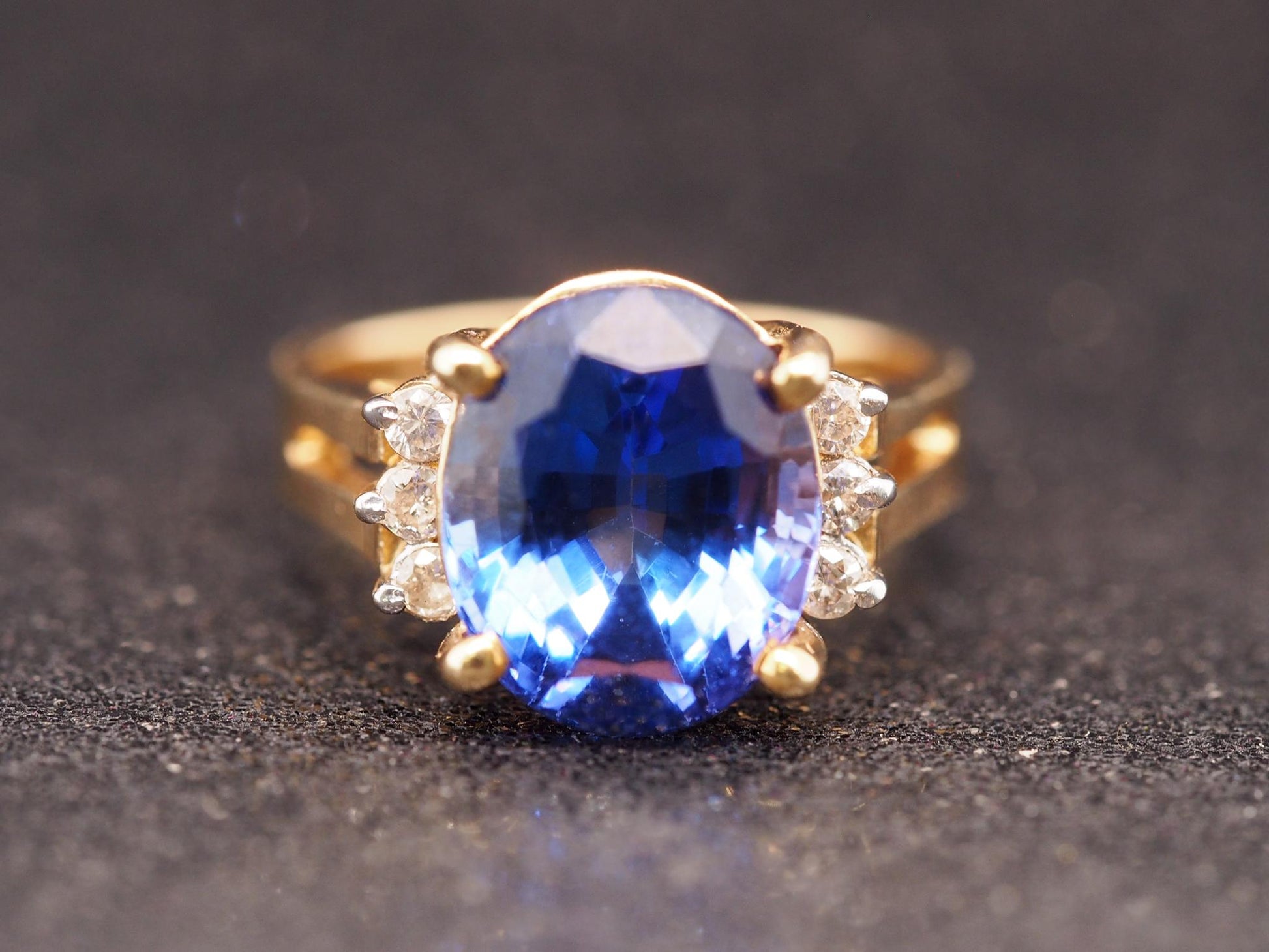 Estate LeVain 14K Yellow Gold Tanzanite and Diamond Ring - VHK#120c