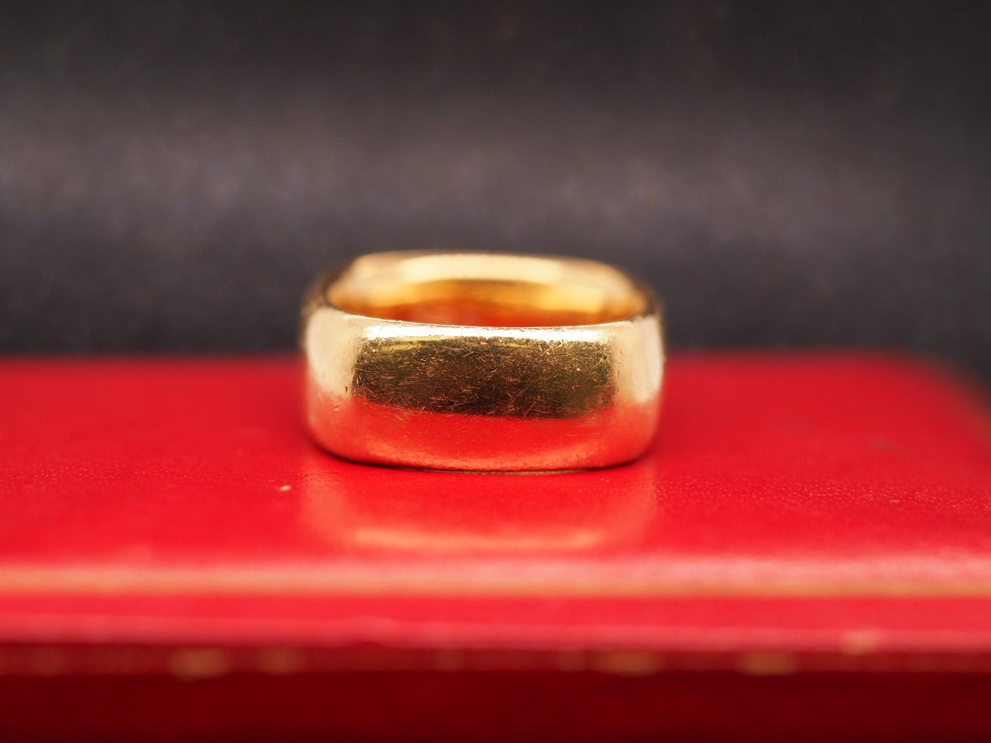 Estate Tiffany and Co. 18K Yellow Gold Wide Thick Band - VHK#328a