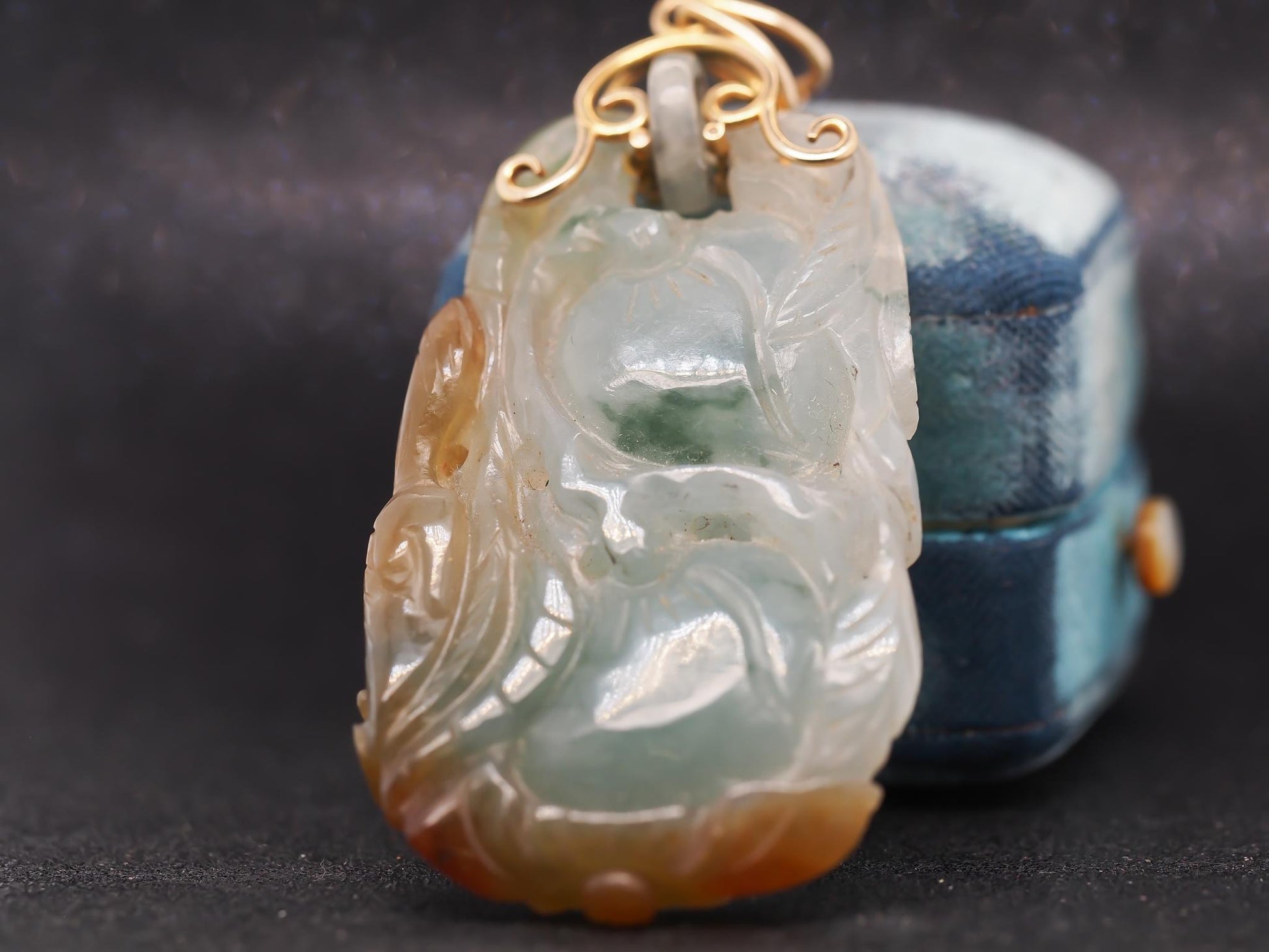Estate Vintage 14K Gold Jade Sculpture Pendant - VHK#370C