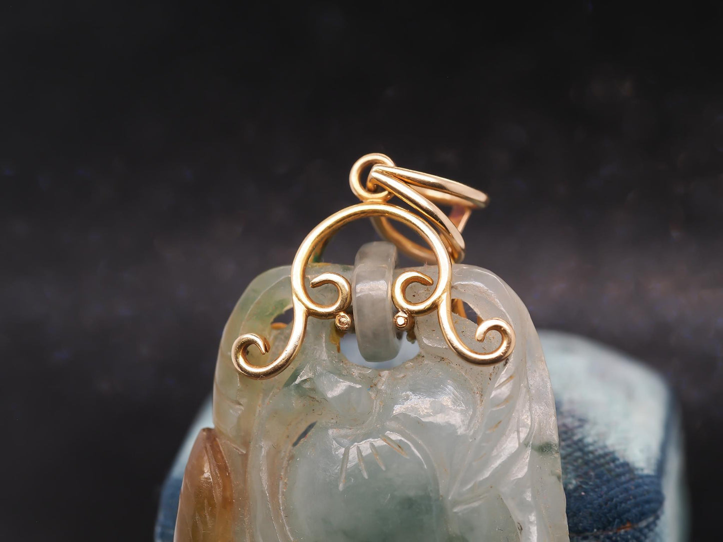 Estate Vintage 14K Gold Jade Sculpture Pendant - VHK#370C